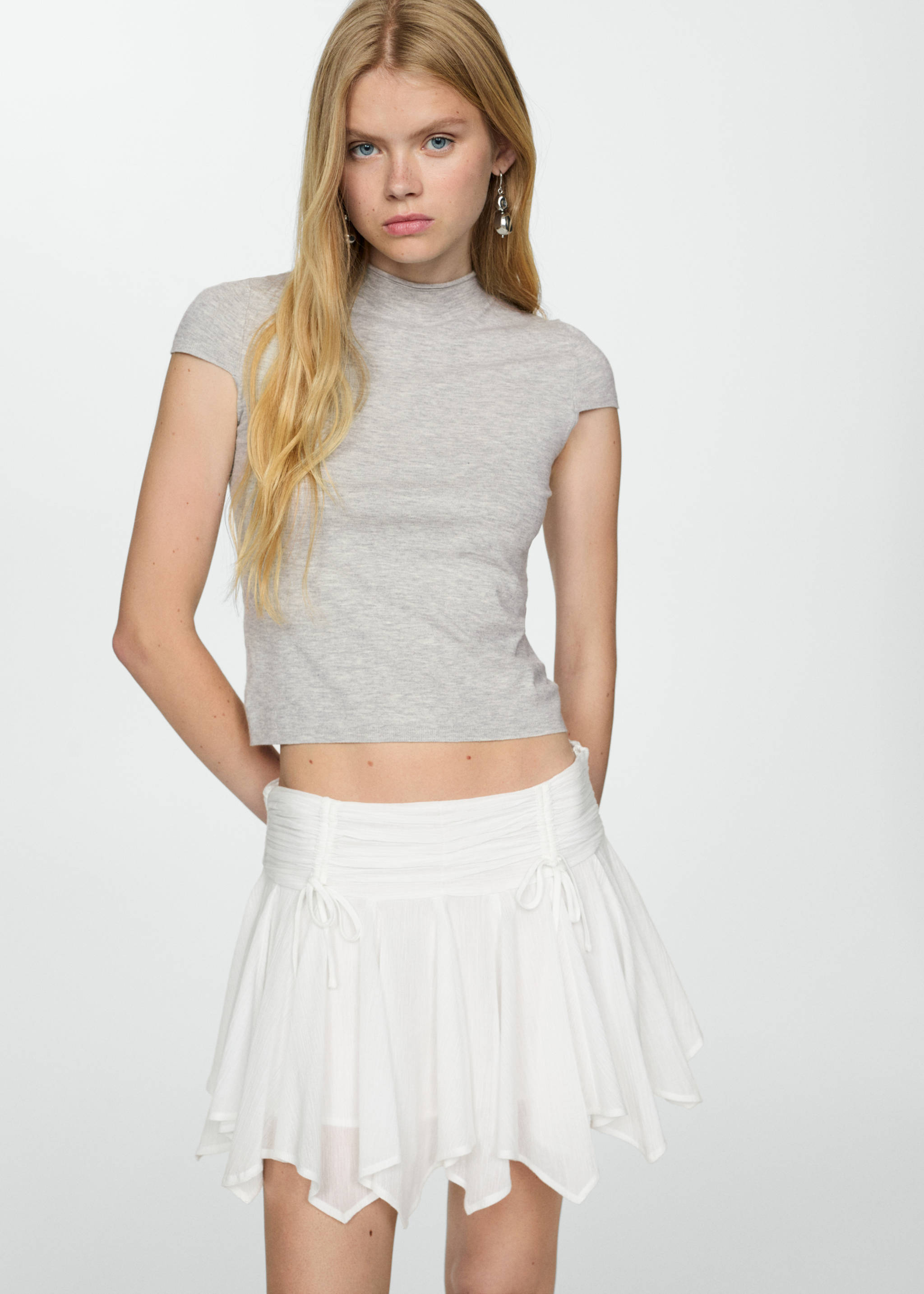 Kurzärmliges Strick-T-Shirt - Mittlere Ansicht