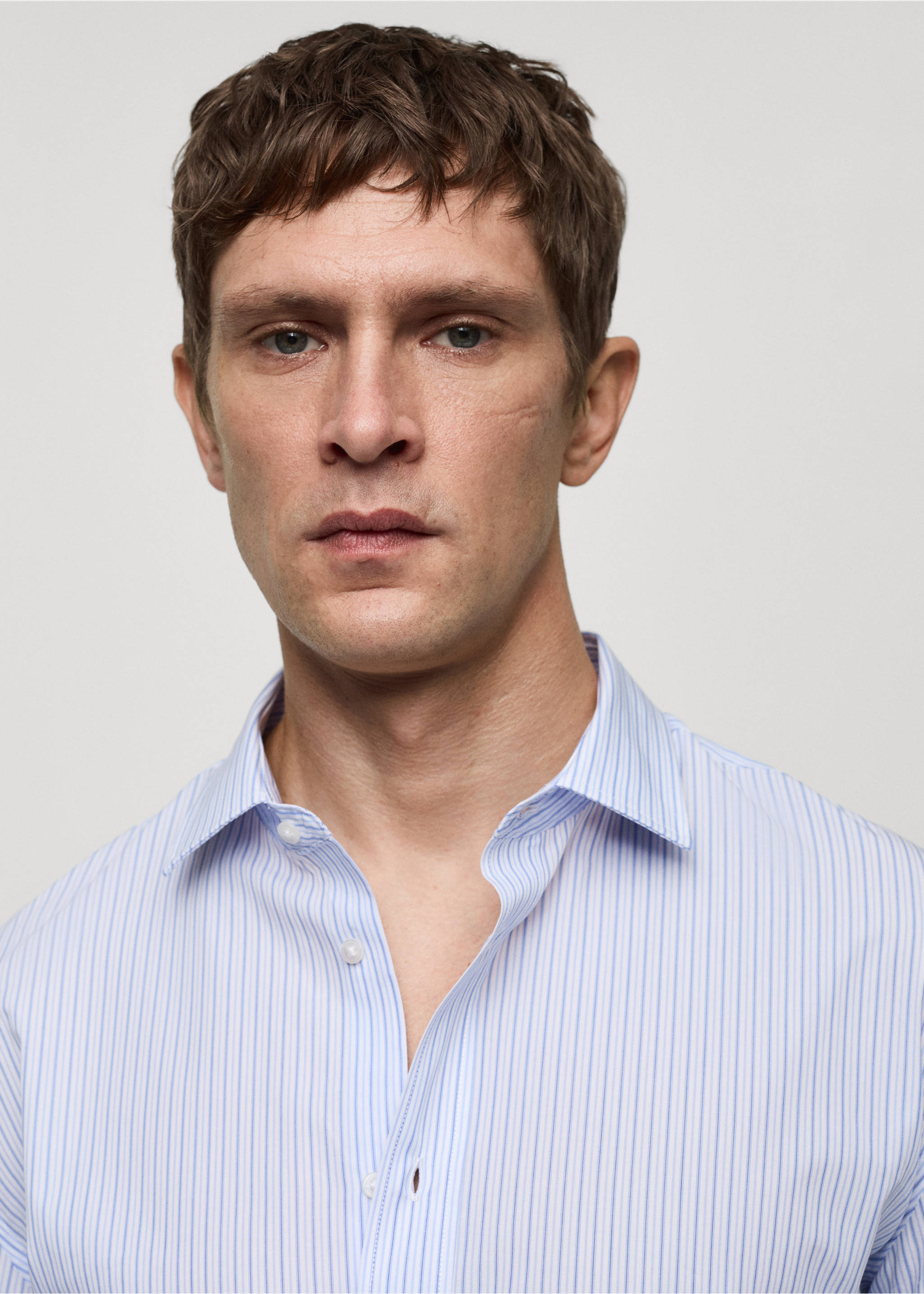 Regular-fit striped 100% cotton shirt - Details of the article 1, Blue. Ref: 77022537-00.