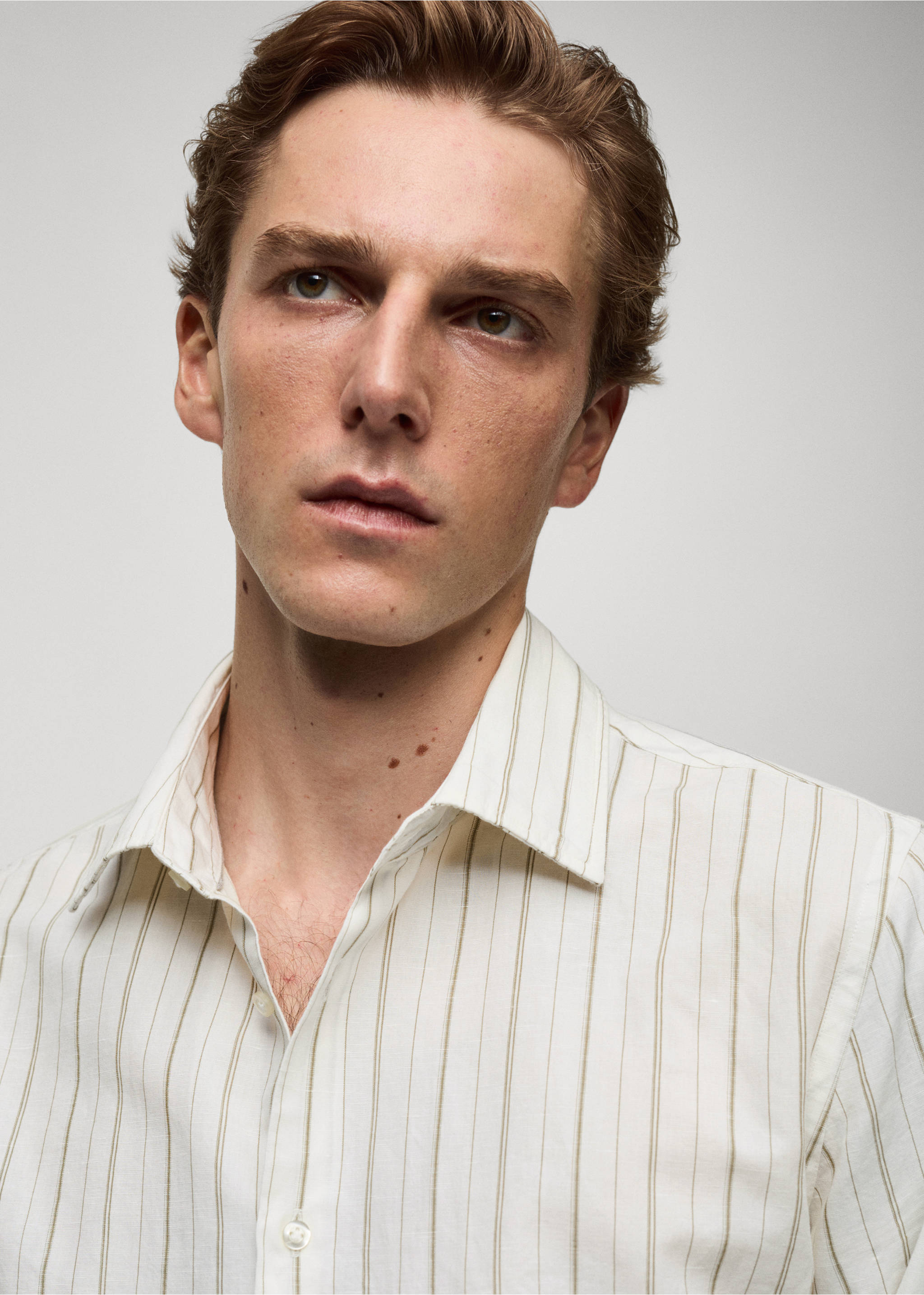 Regular-fit striped cotton-linen shirt - Details of the article 1, Khaki. Ref: 77022538-00.