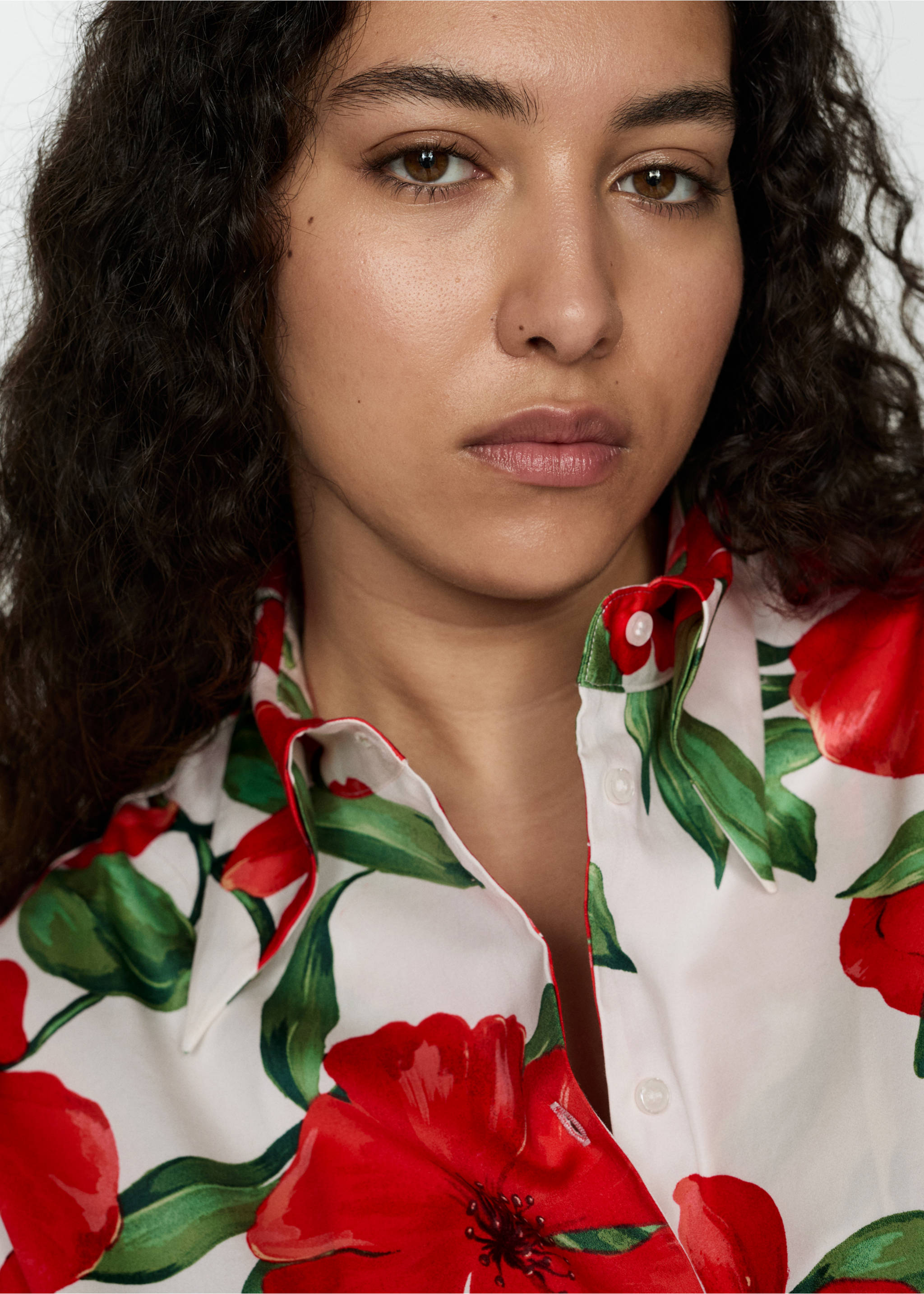 Bow printed shirt - Details of the article 4, Red. Ref: 77022918-00.