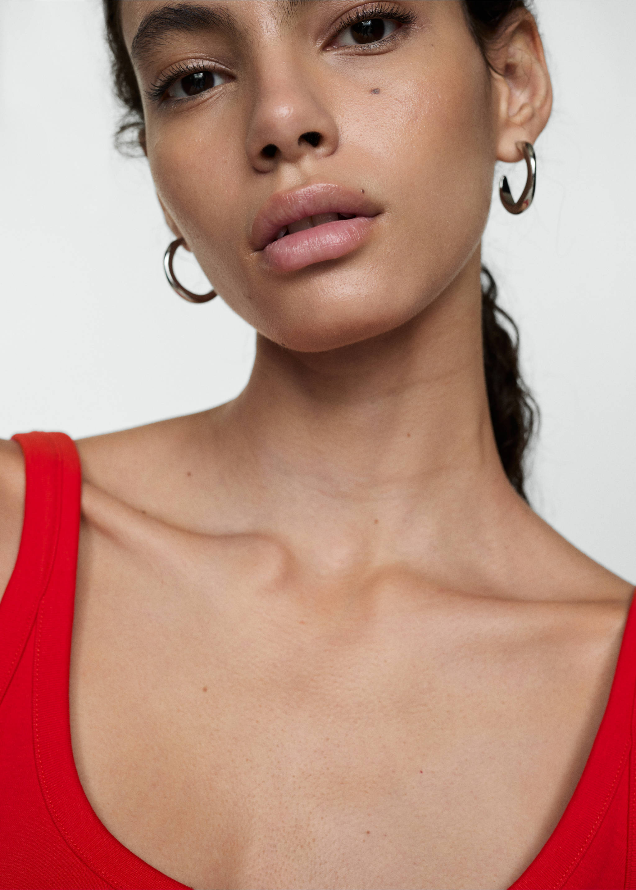 Midi-dress with straps - Details of the article 1, Red. Ref: 77022921-00.