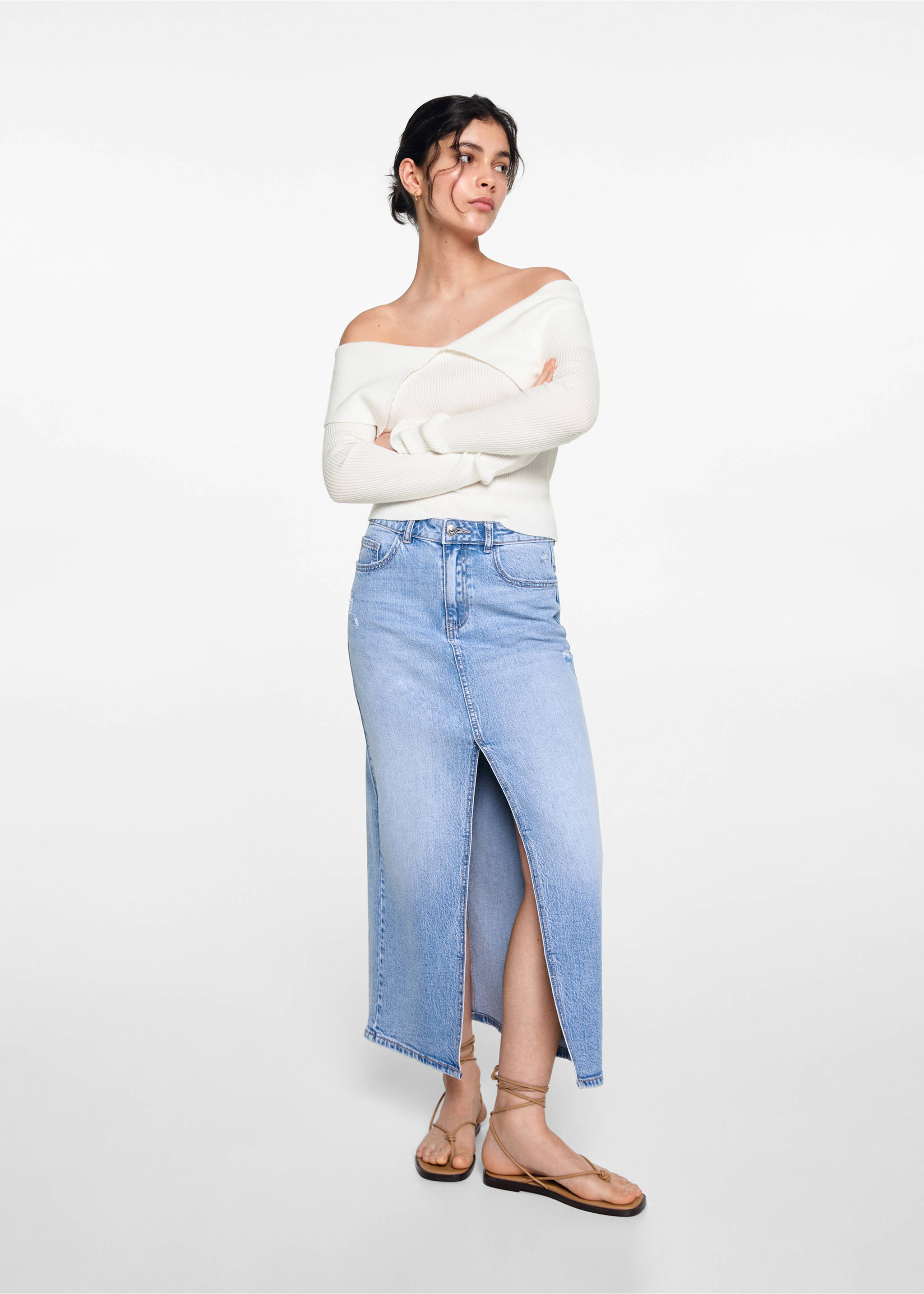 Sweter z dzianiny z odkrytymi ramionami - Plan ogólny, Złamana biel. Ref: 77022935-00.