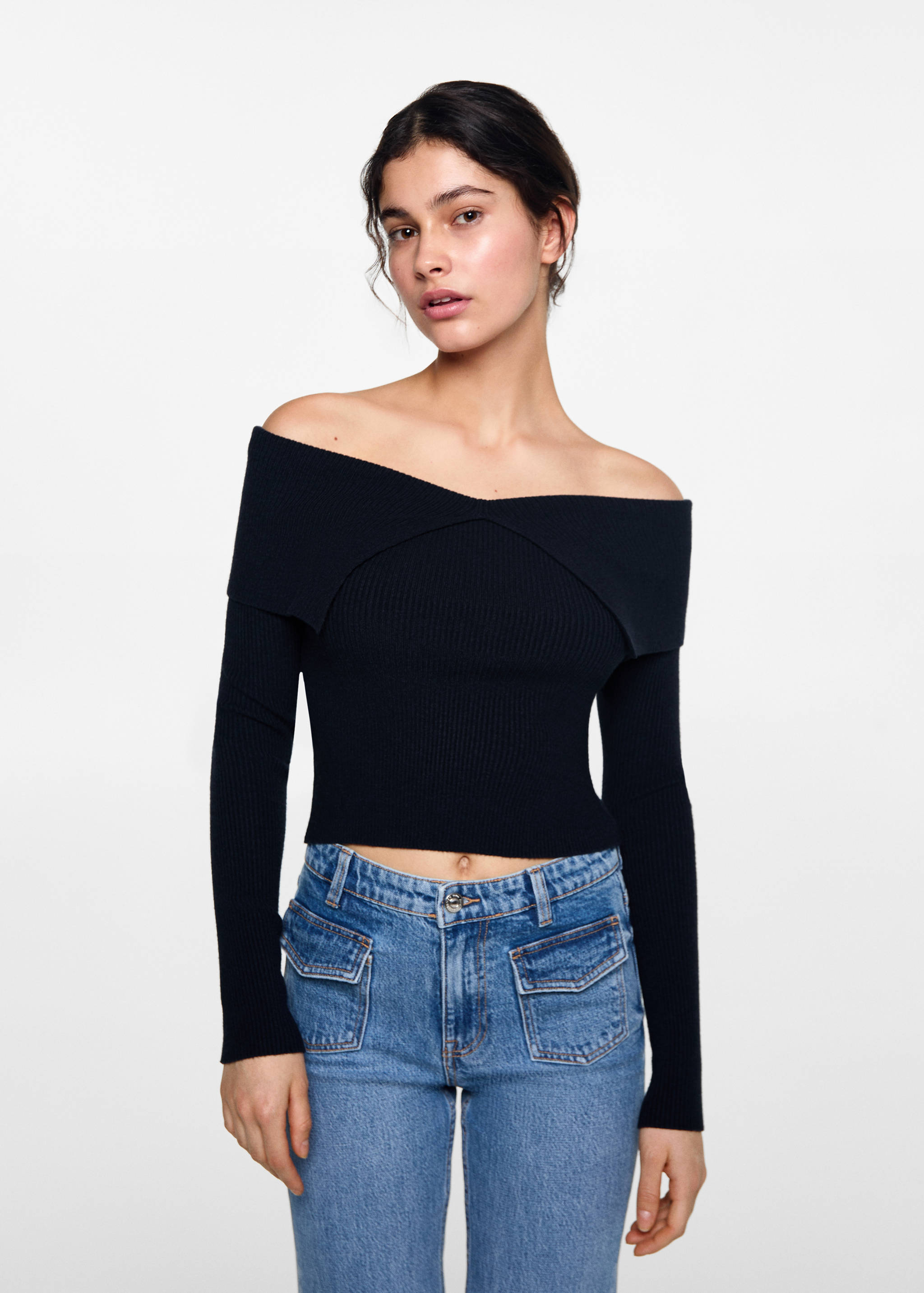 Camisola de malha com ombros descobertos - Plano médio