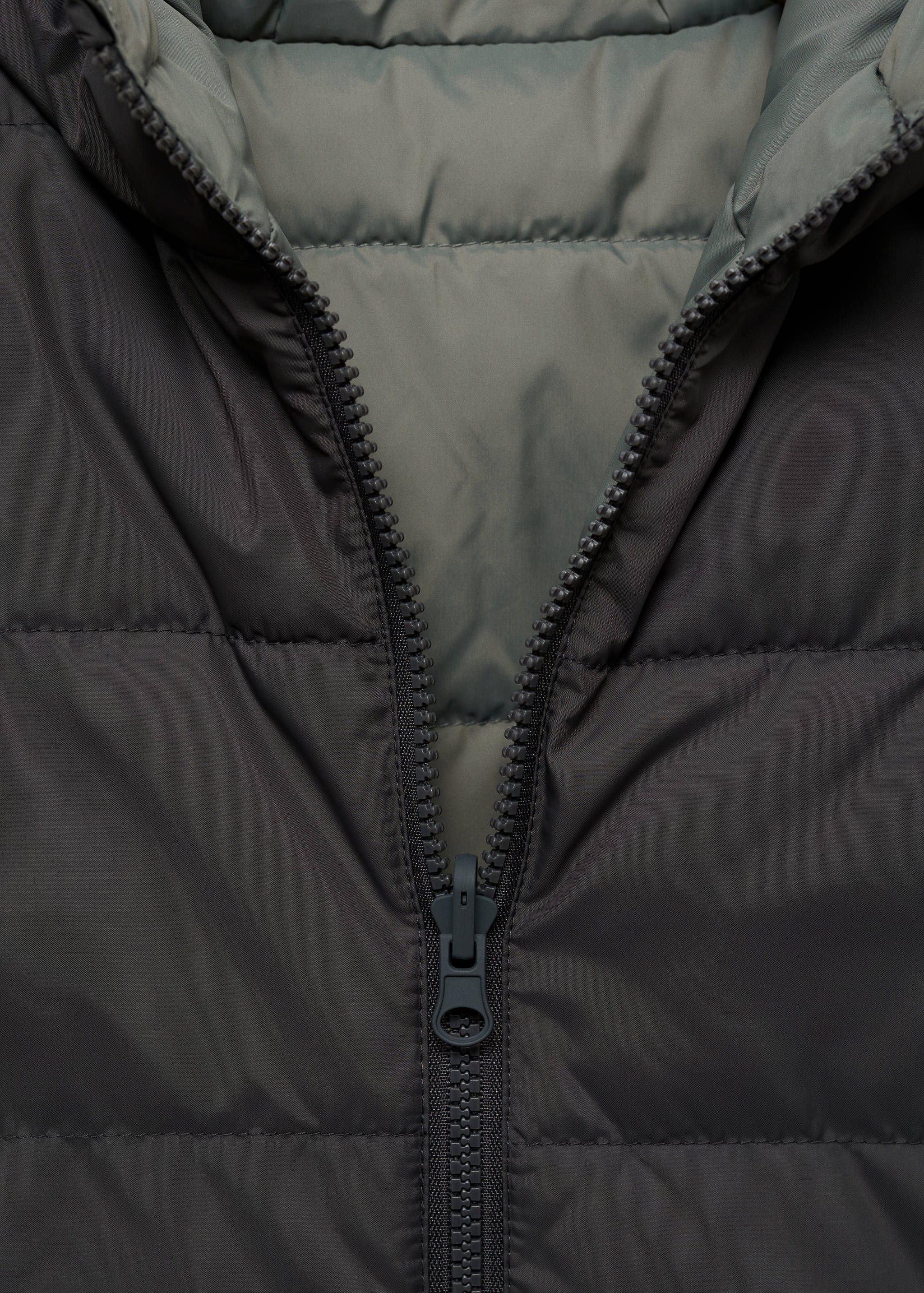 Quilted vest with hood - Details of the article 0