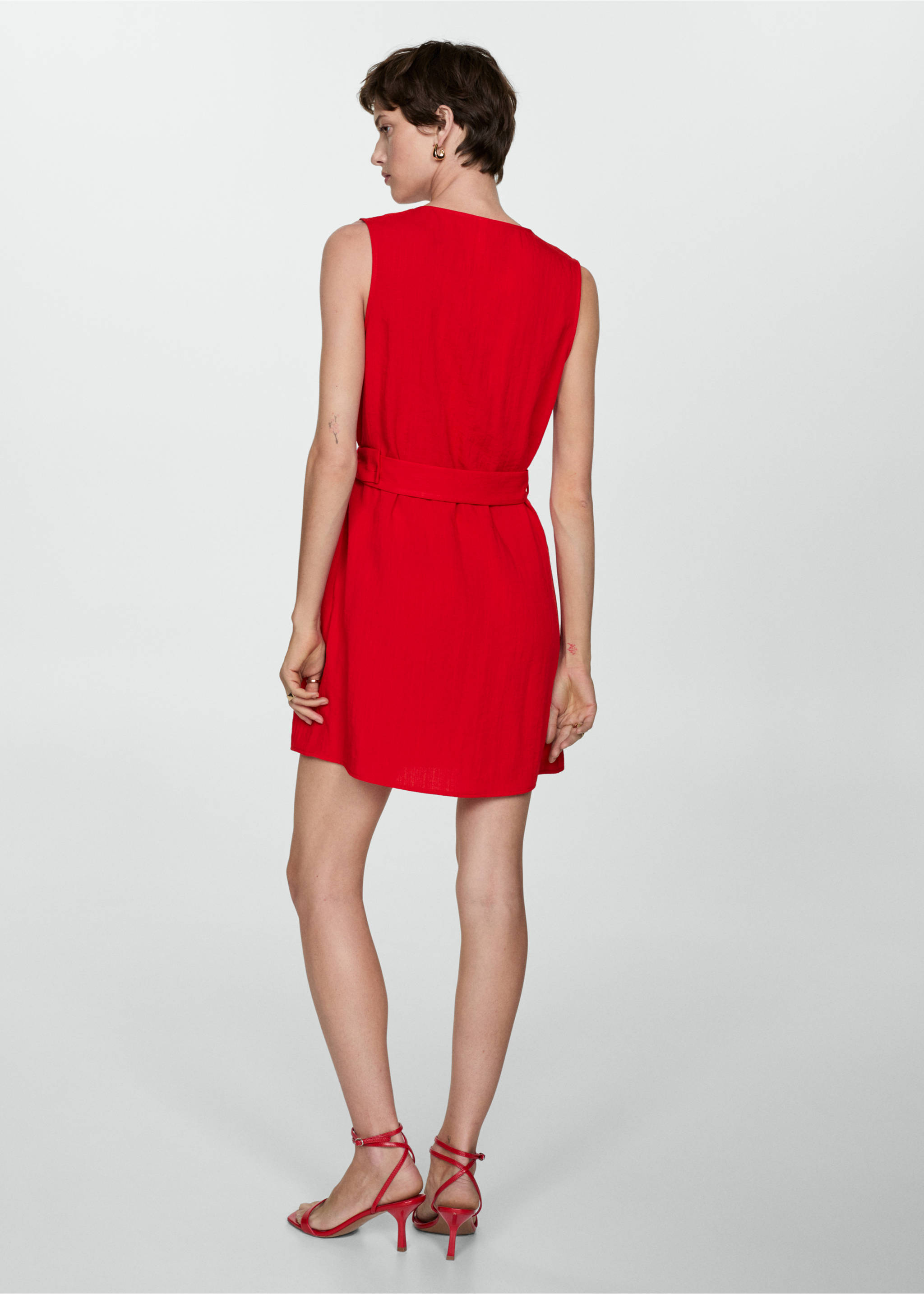 Dress with pockets and belt - Reverse of the article, Red. Ref: 77023272-00.