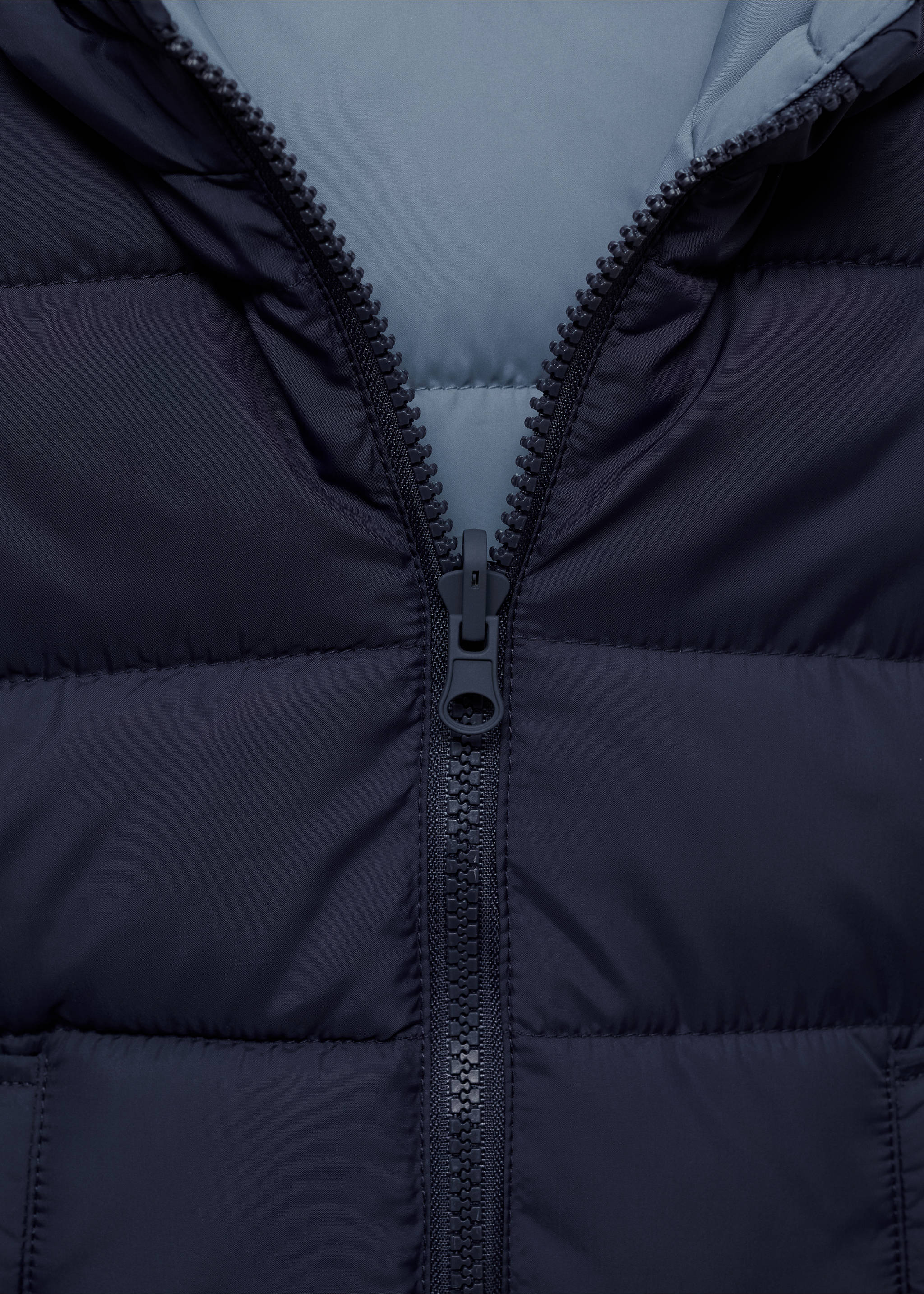 Omkeerbare bodywarmer - Detail van het artikel 0, Donkermarine. Ref: 77023666-00.