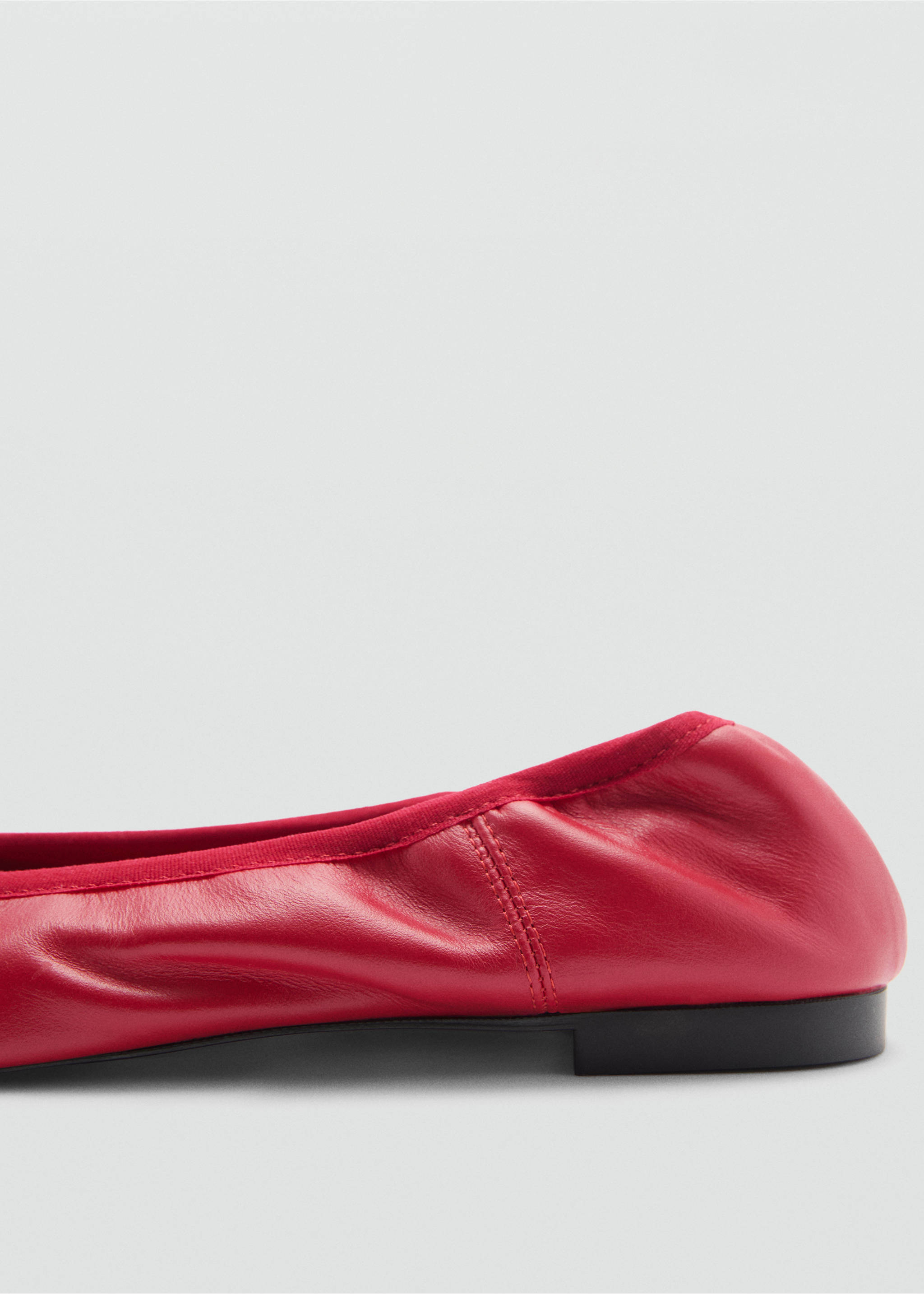 Leather ballet flats with bow - Details of the article 1, Red. Ref: 77023669-00.