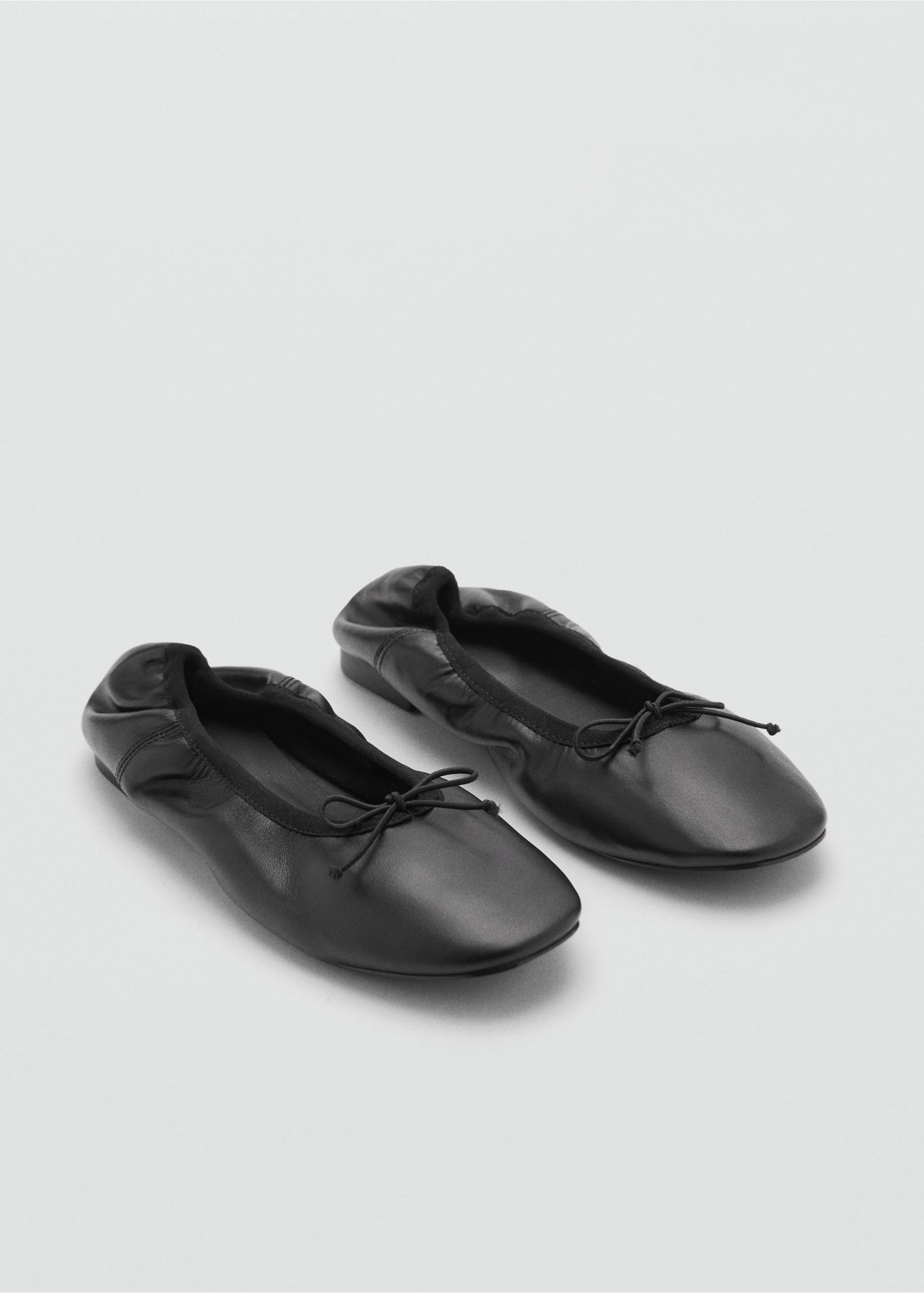 Leather ballet flats with bow - Medium plane, Black. Ref: 77023669-00.