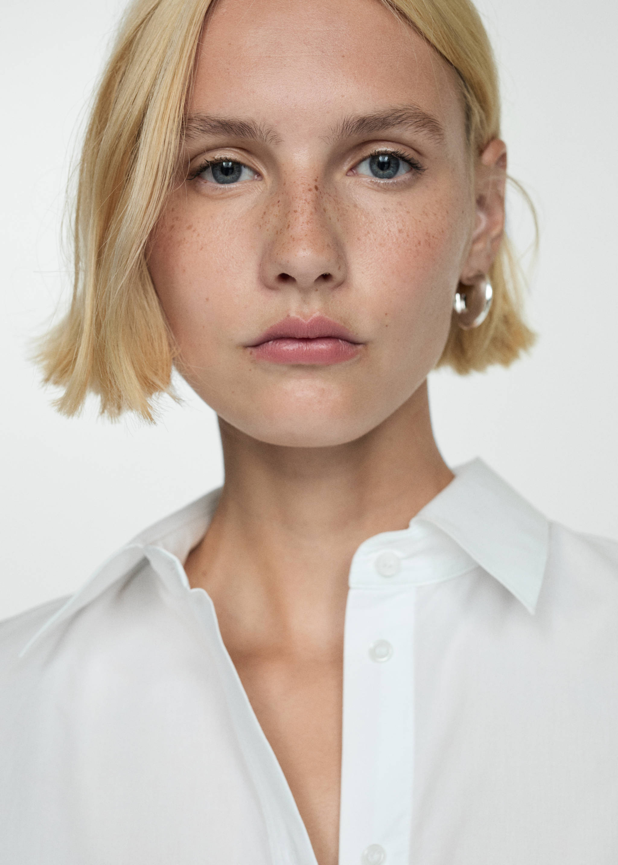 Langes Hemd mit Schleife - Detail des Artikels 1