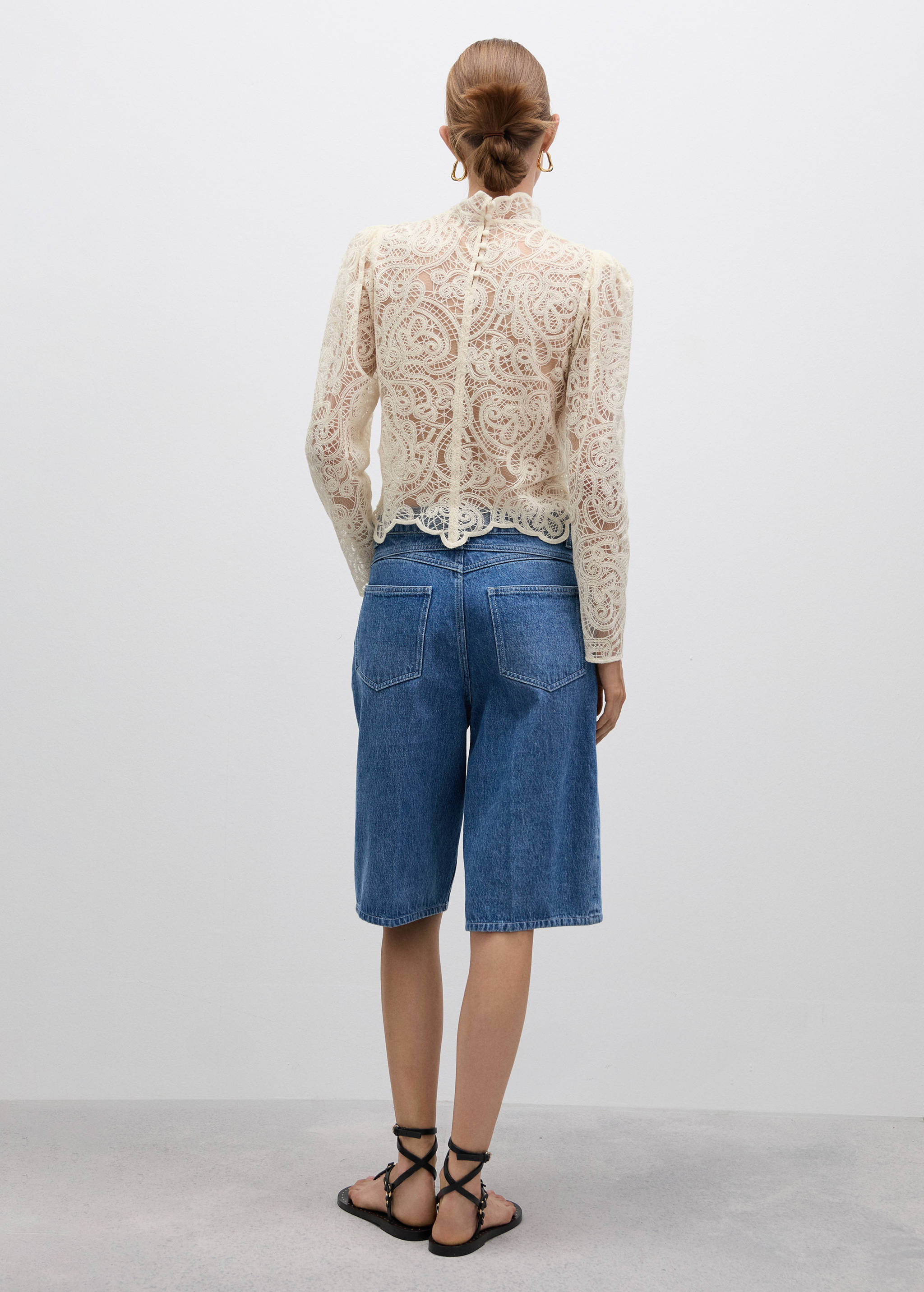 High-neck cotton lace blouse - Reverse of the article