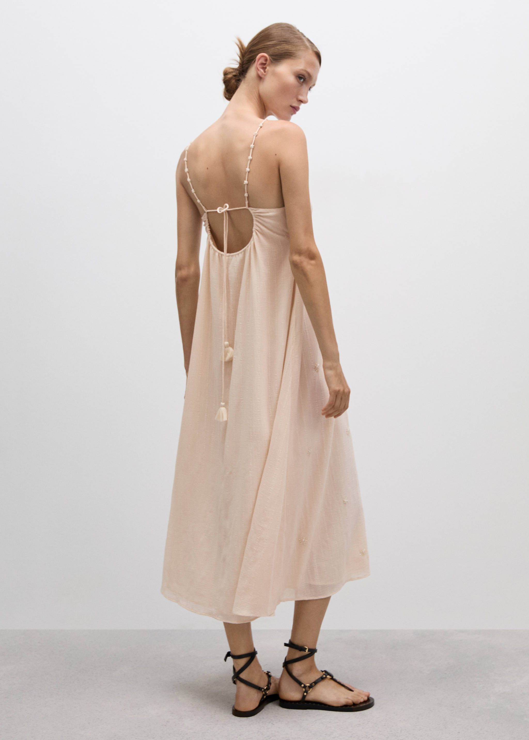 Rochie cu bretele și mărgele - Spatele articolului