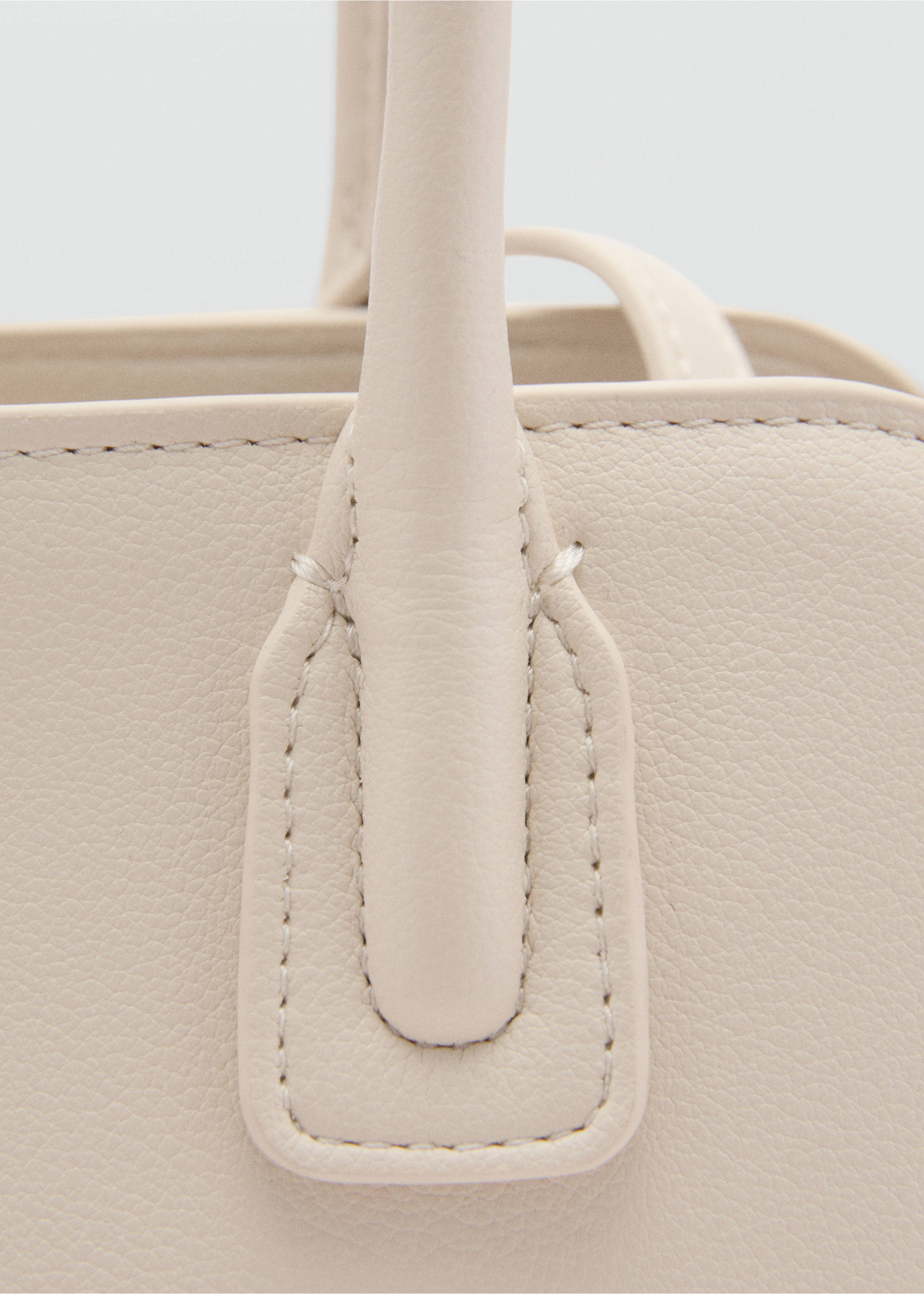 Double-handle bowling bag - Details of the article 2, Off White. Ref: 77024045-00.