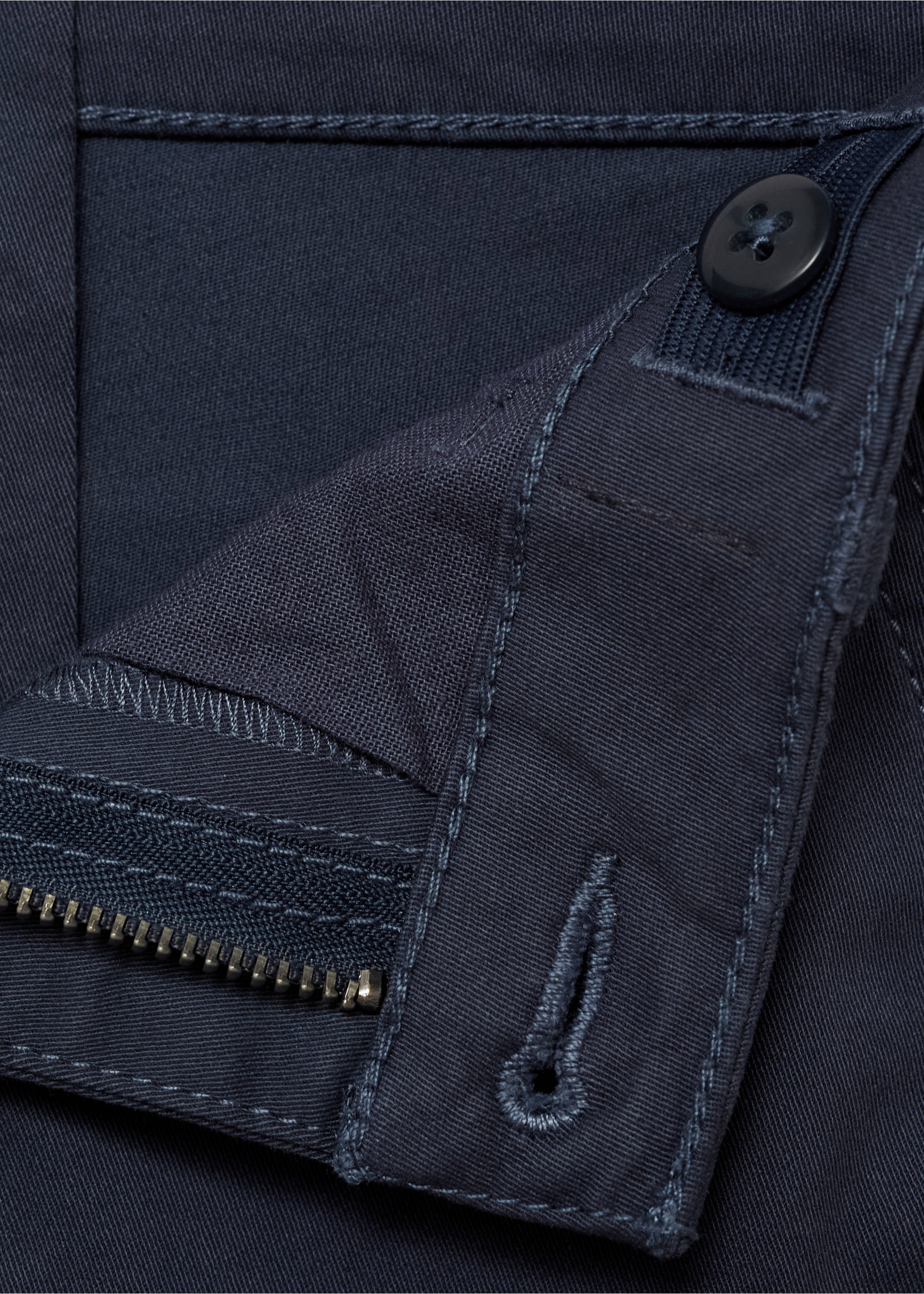 Straight-fit cargo trousers - Details of the article 0, Dark Navy. Ref: 77024435-00.