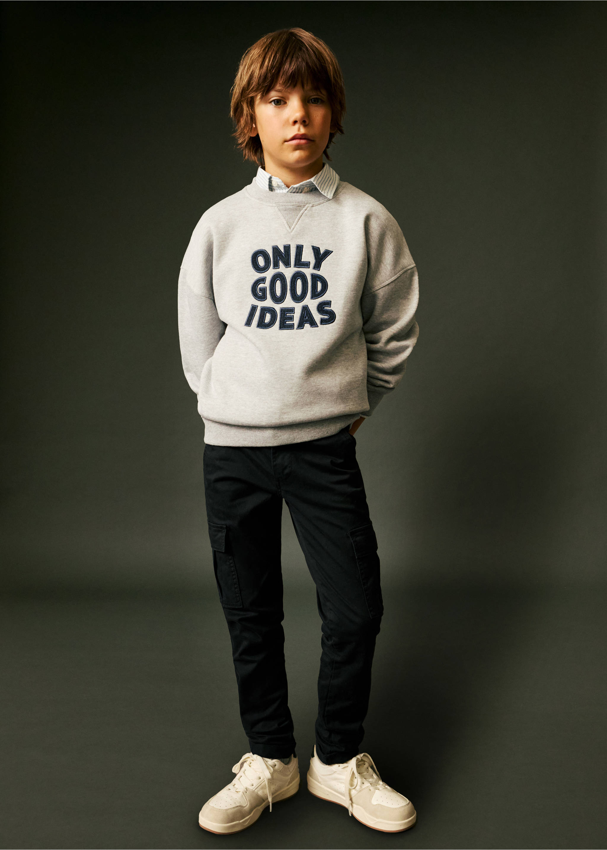 Straight-fit cargo pants - Details of the article 5, Black. Ref: 77024435-00.