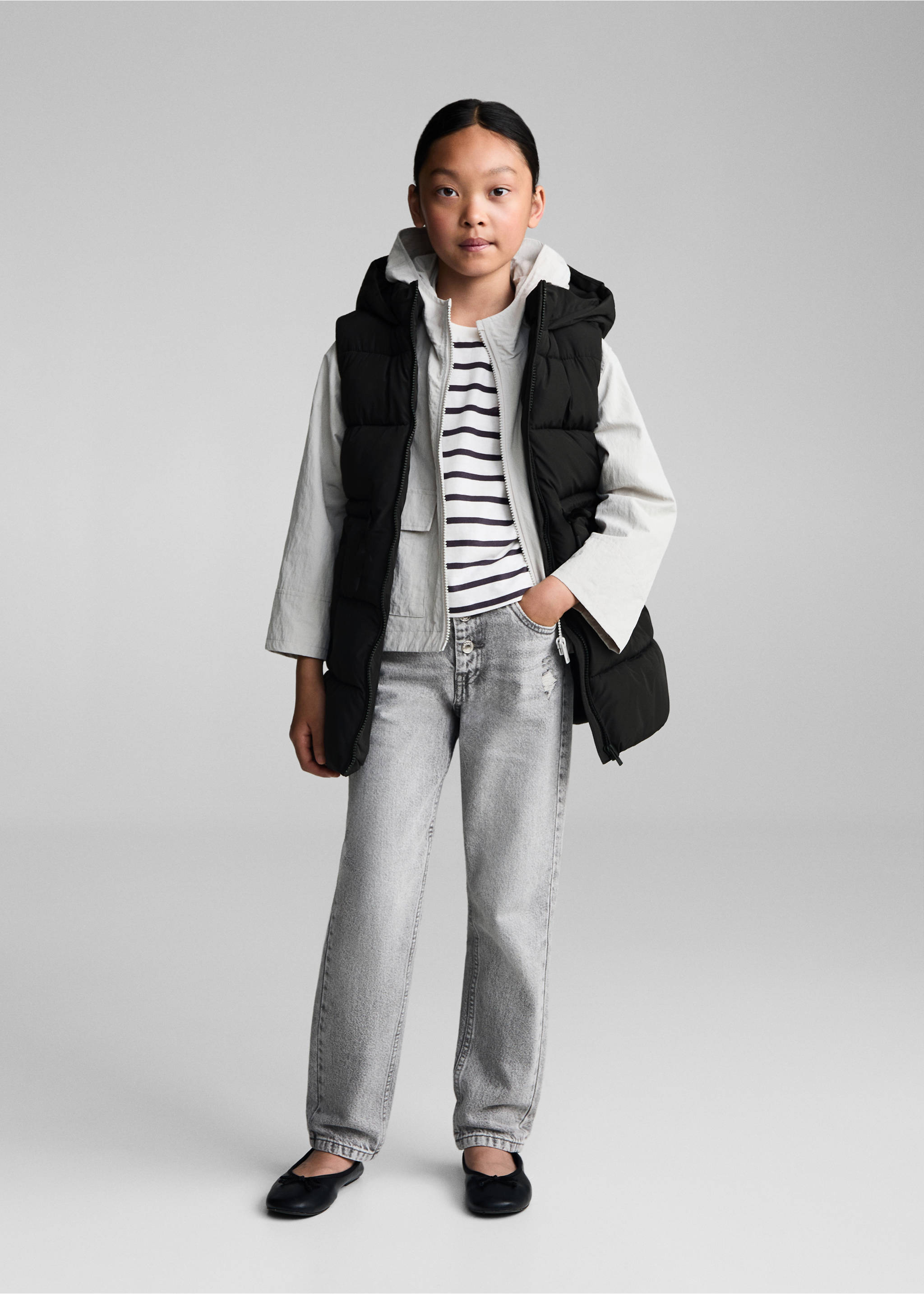 Long puffer vest - General plane, Black. Ref: 77024438-00.
