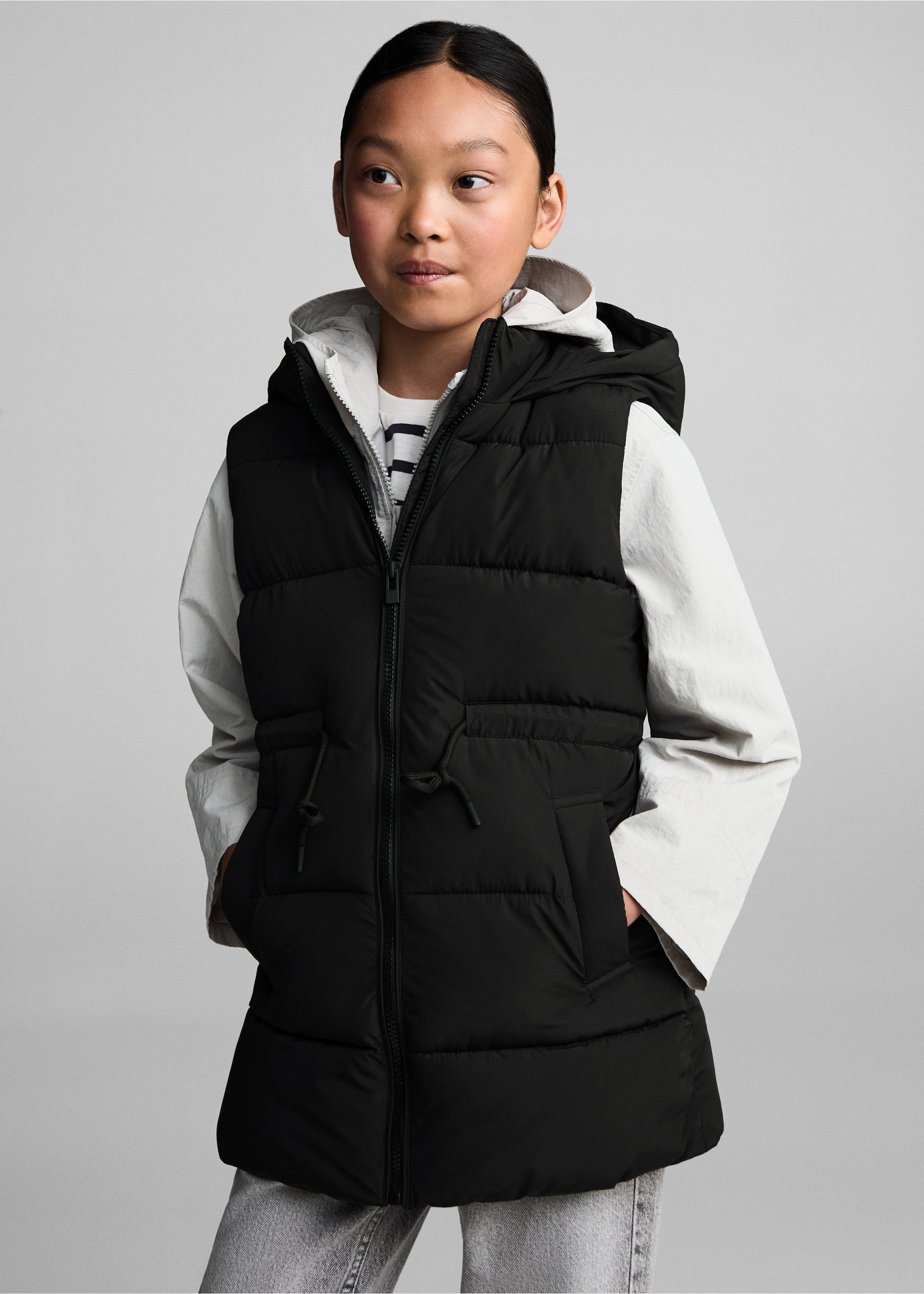 Long puffer vest - Medium plane, Black. Ref: 77024438-00.