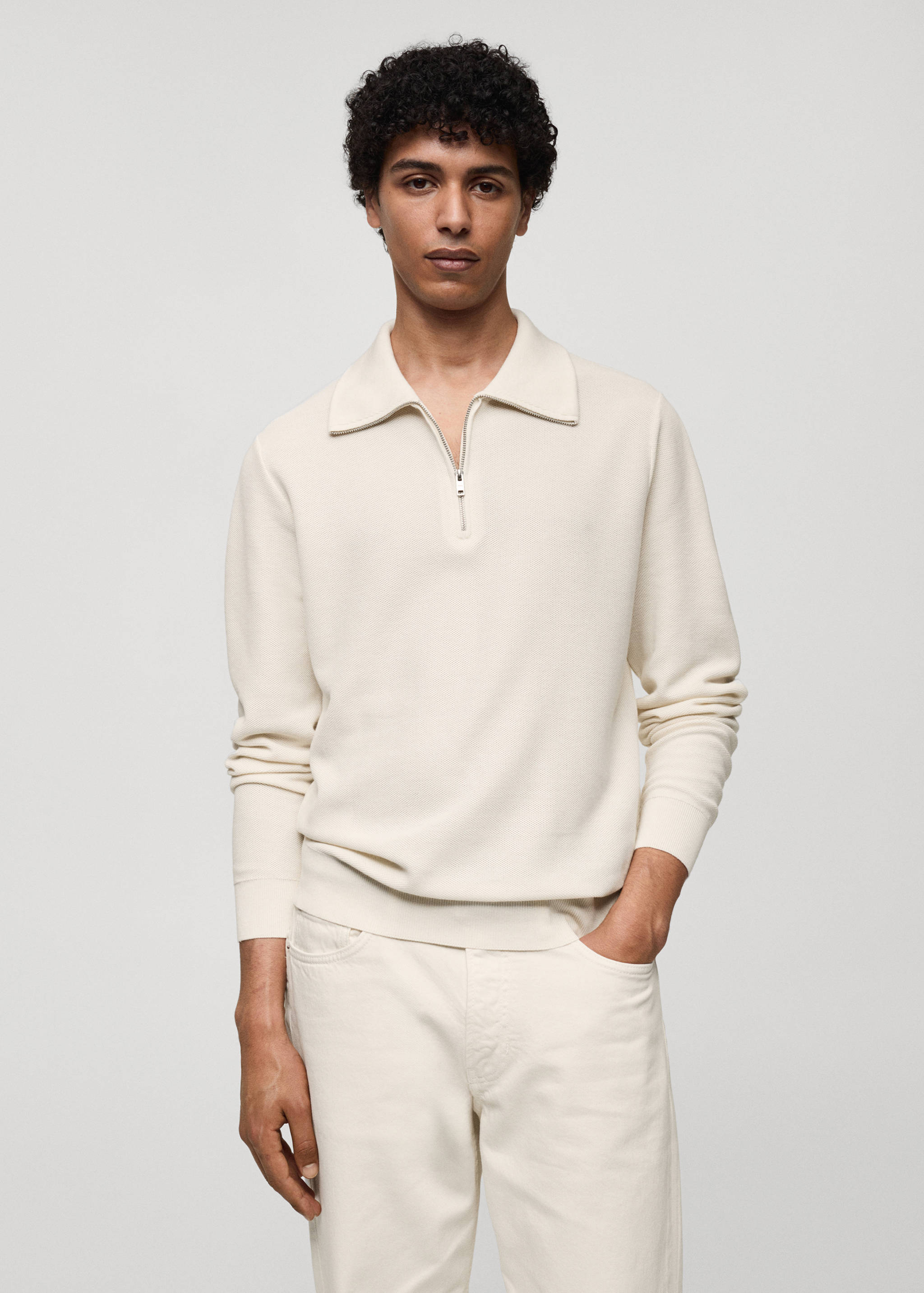 Sweater with polo-neck structure and zip - Medium plane