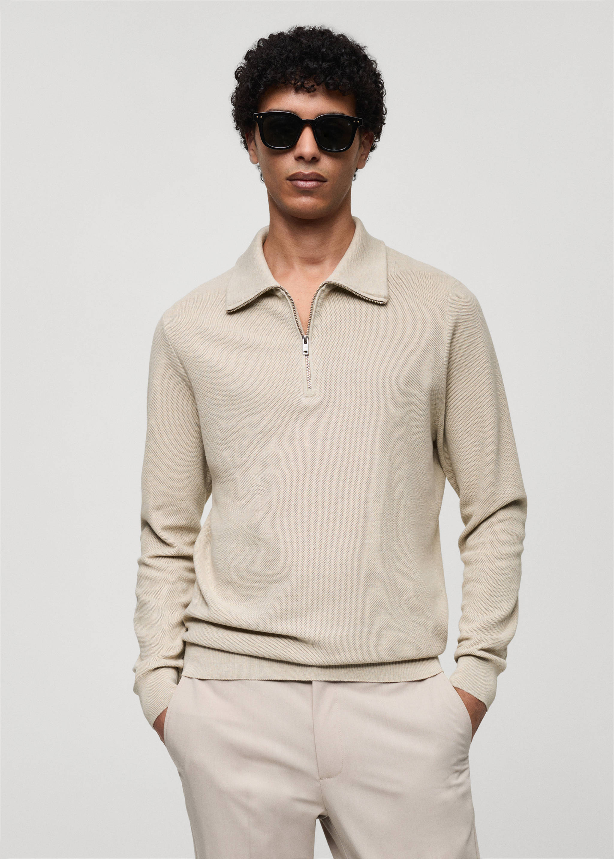 Sweater with polo-neck structure and zip - Medium plane