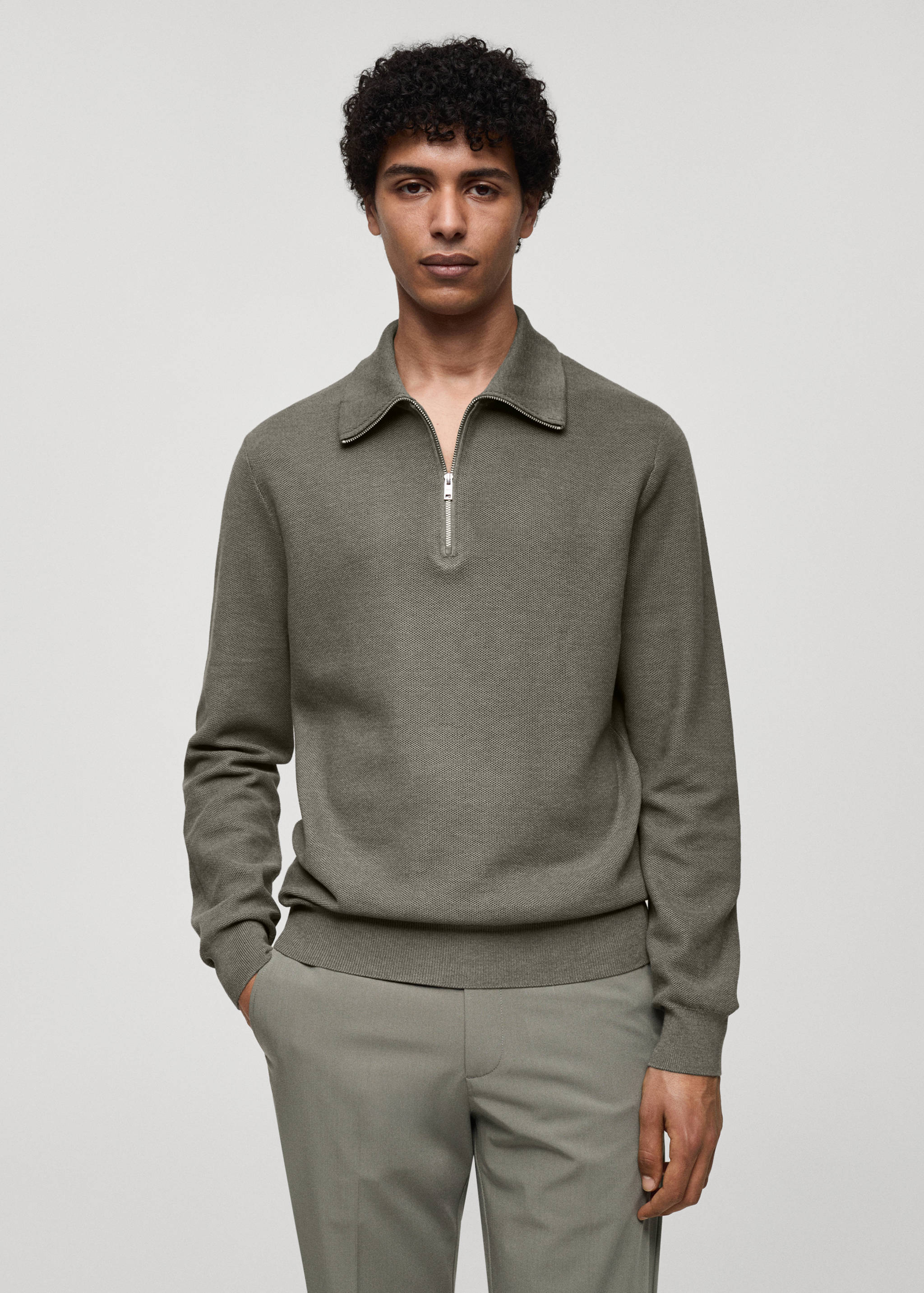 Sweater with polo-neck structure and zip - Medium plane