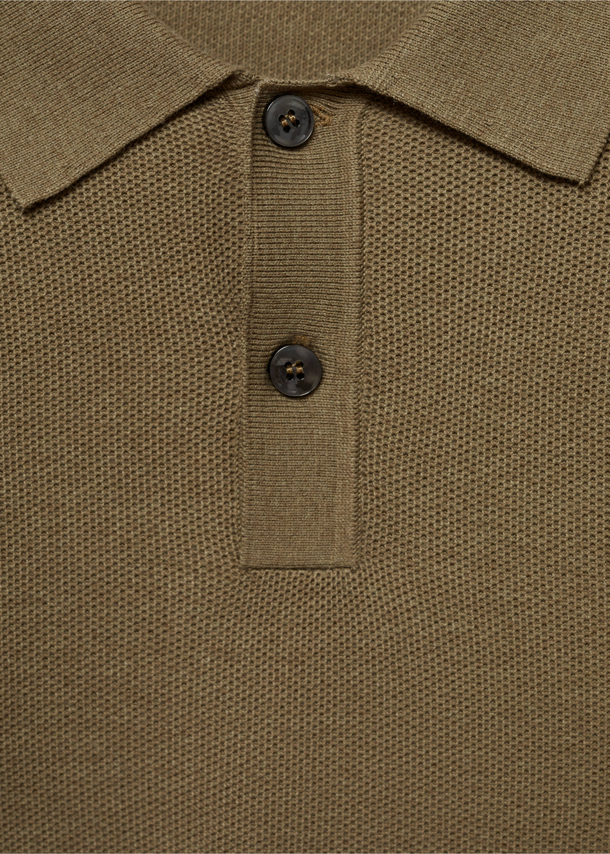 Knitted structured polo sweater - Details of the article 8, Medium Green. Ref: 77024449-00.