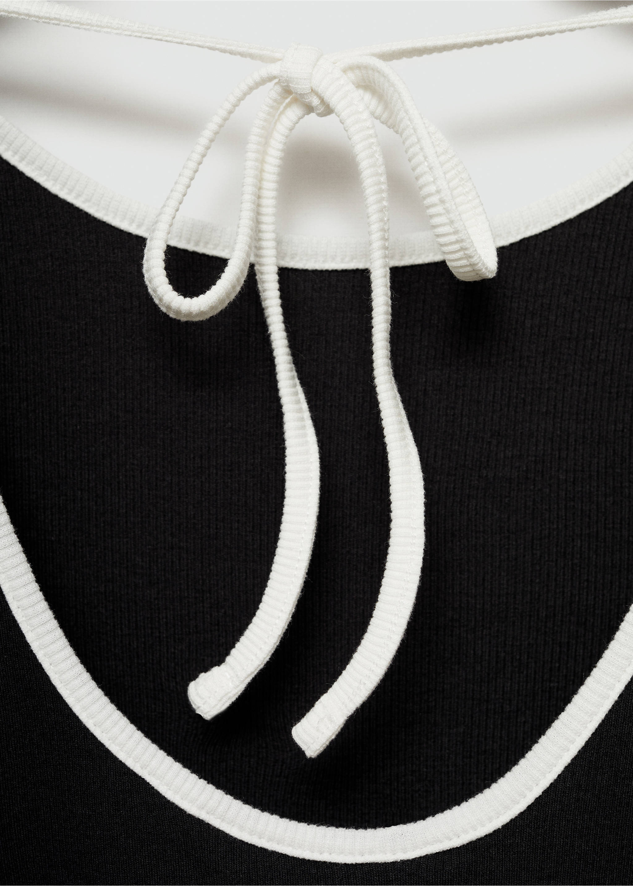 T-shirt jaspé - Détail de l'article 0, Noir. Ref: 77024450-00.