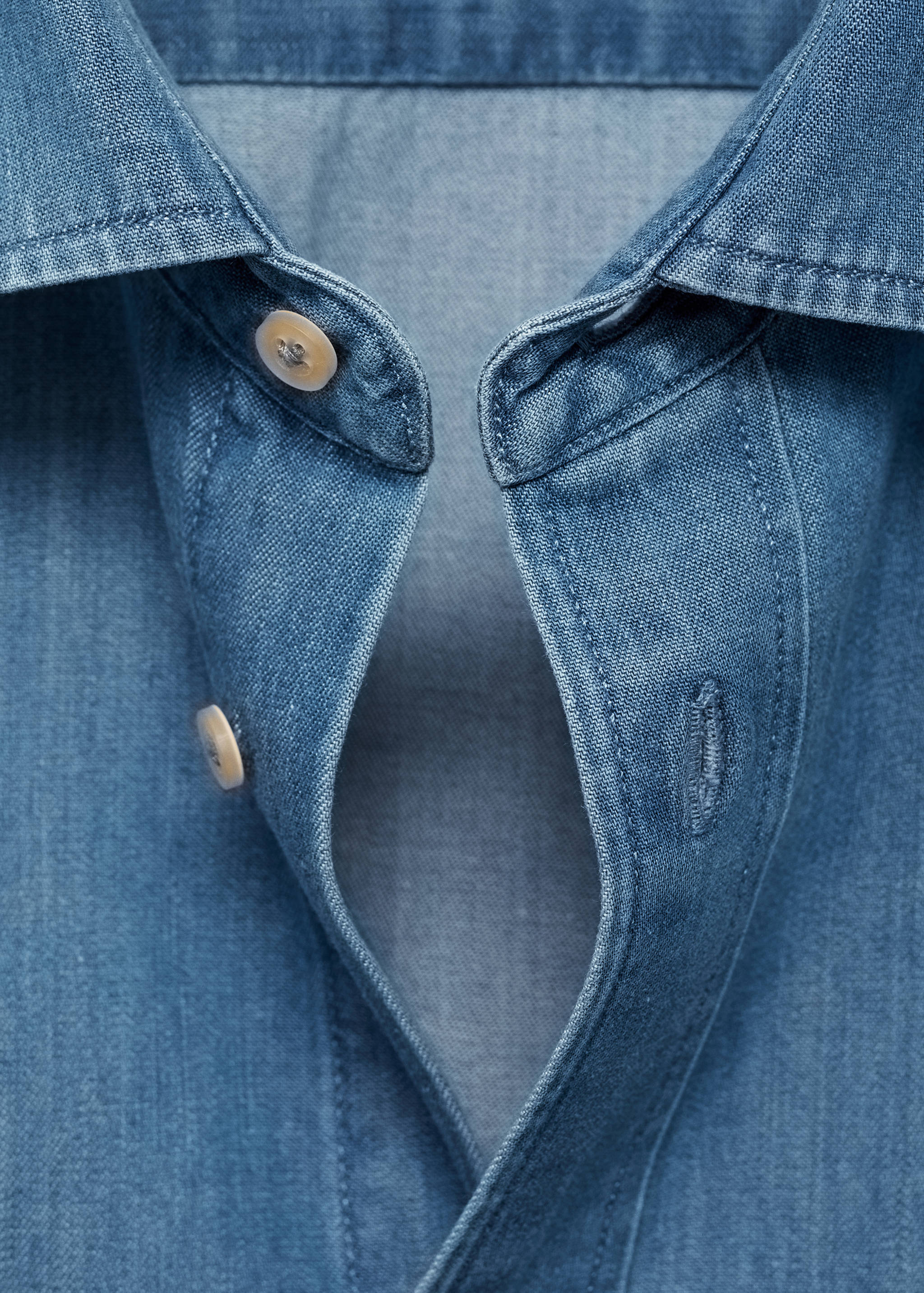 Denim overshirt with regular fit pockets - Details of the article 8