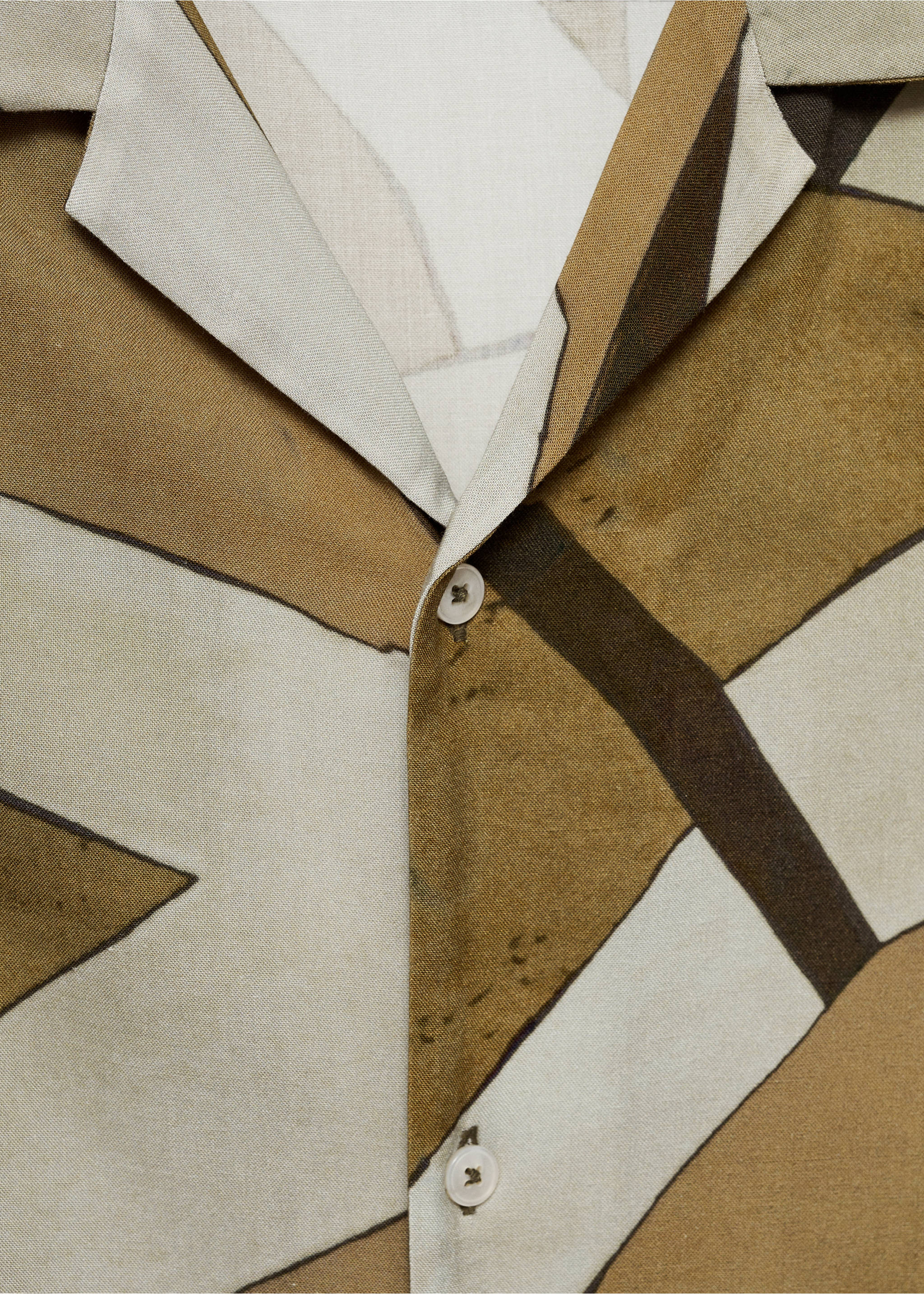 Printed flowing shirt with bowling collar - Details of the article 8, Dark Green. Ref: 77024455-00.