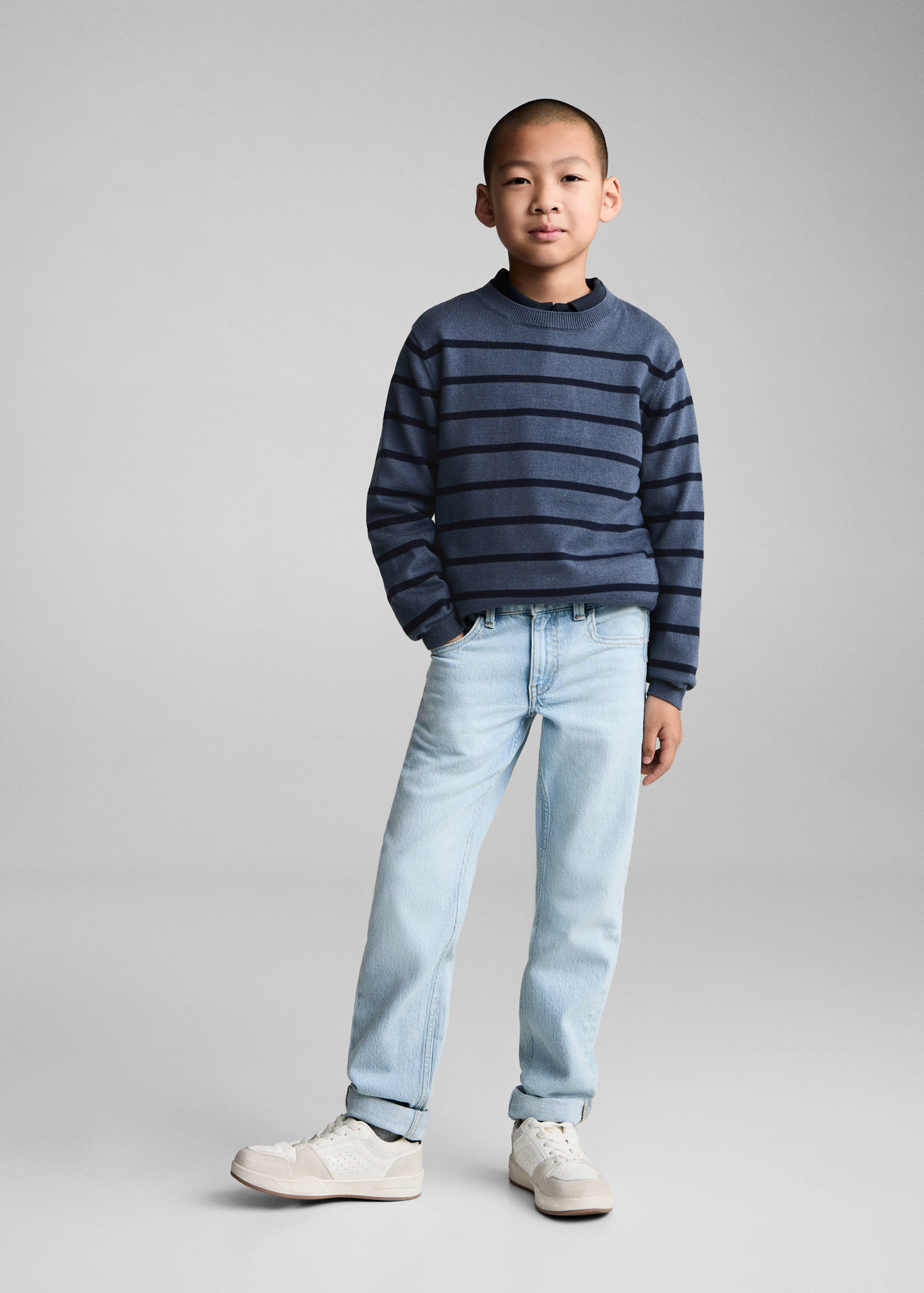 Randig stickad tröja - Allmän bild