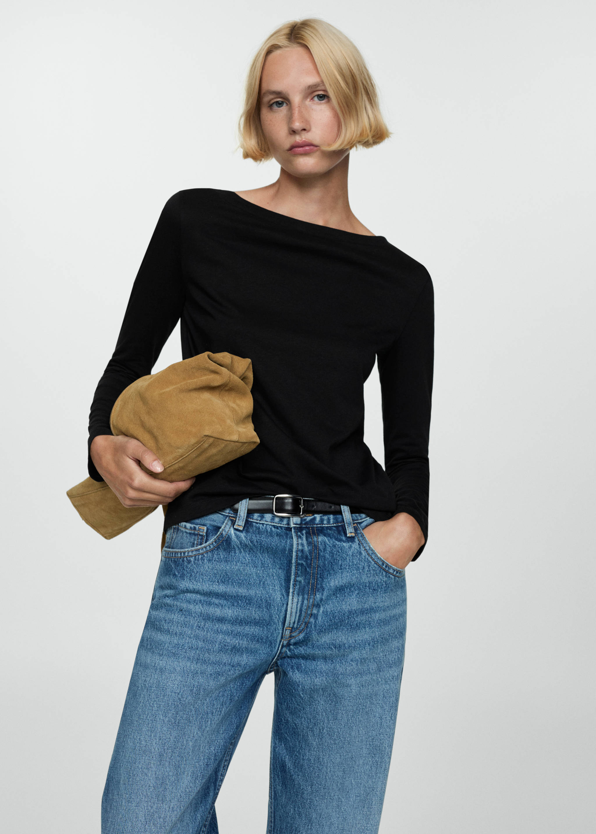 Camiseta cuello barco manga larga - Plano medio