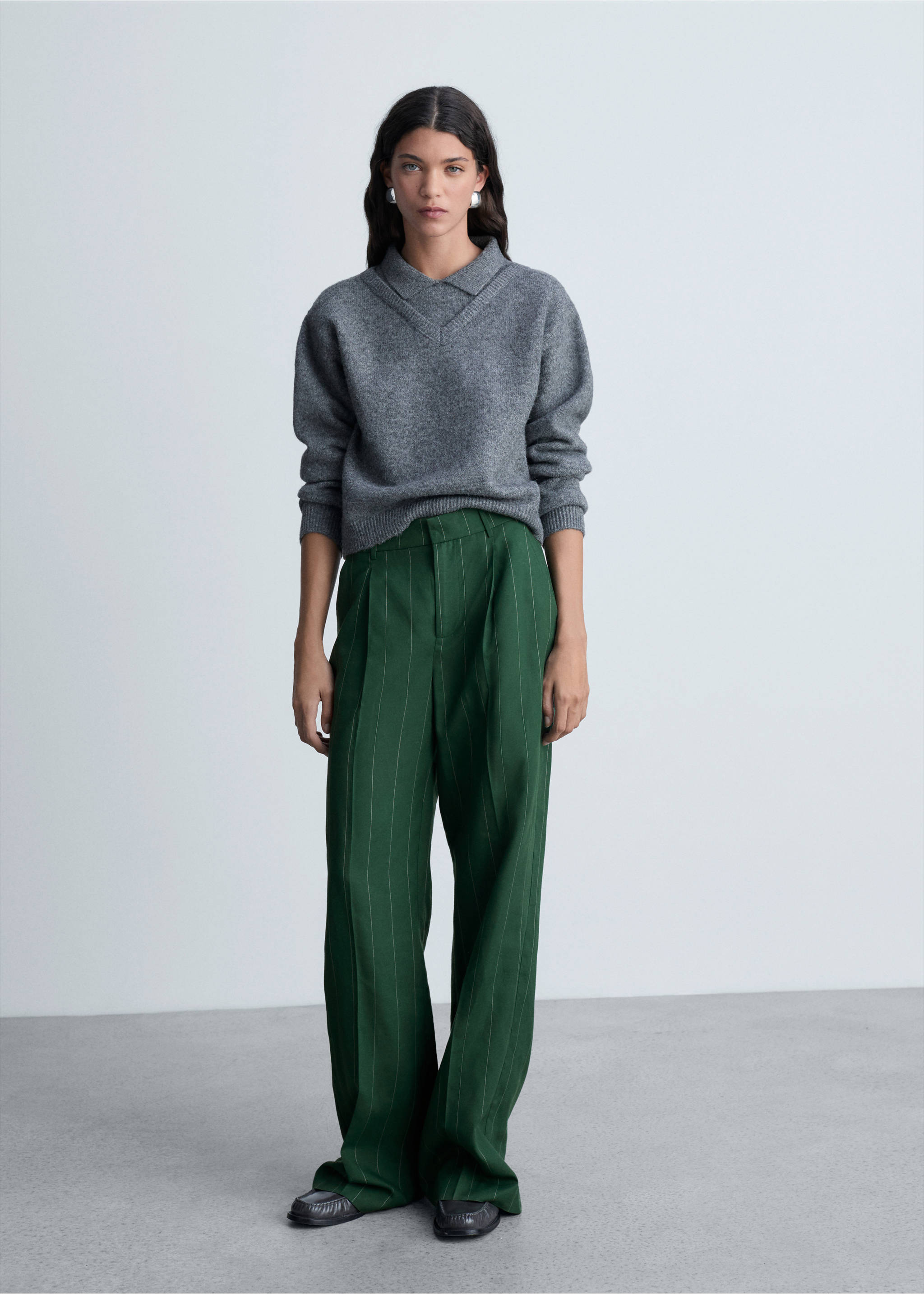 Pinstripe suit trousers - Details of the article 2, Green. Ref: 77024766-00.