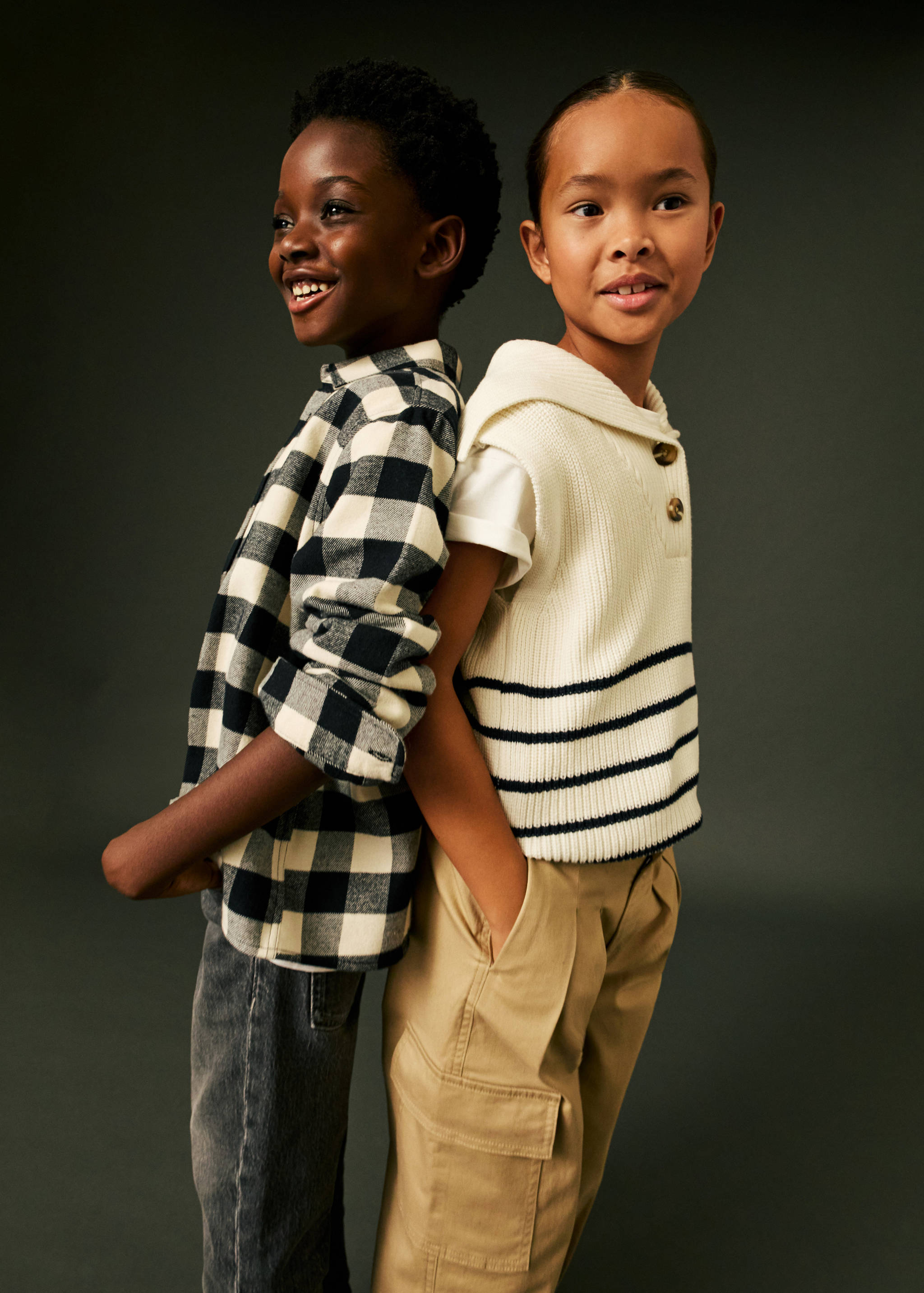 Striped knitted vest - Details of the article 5