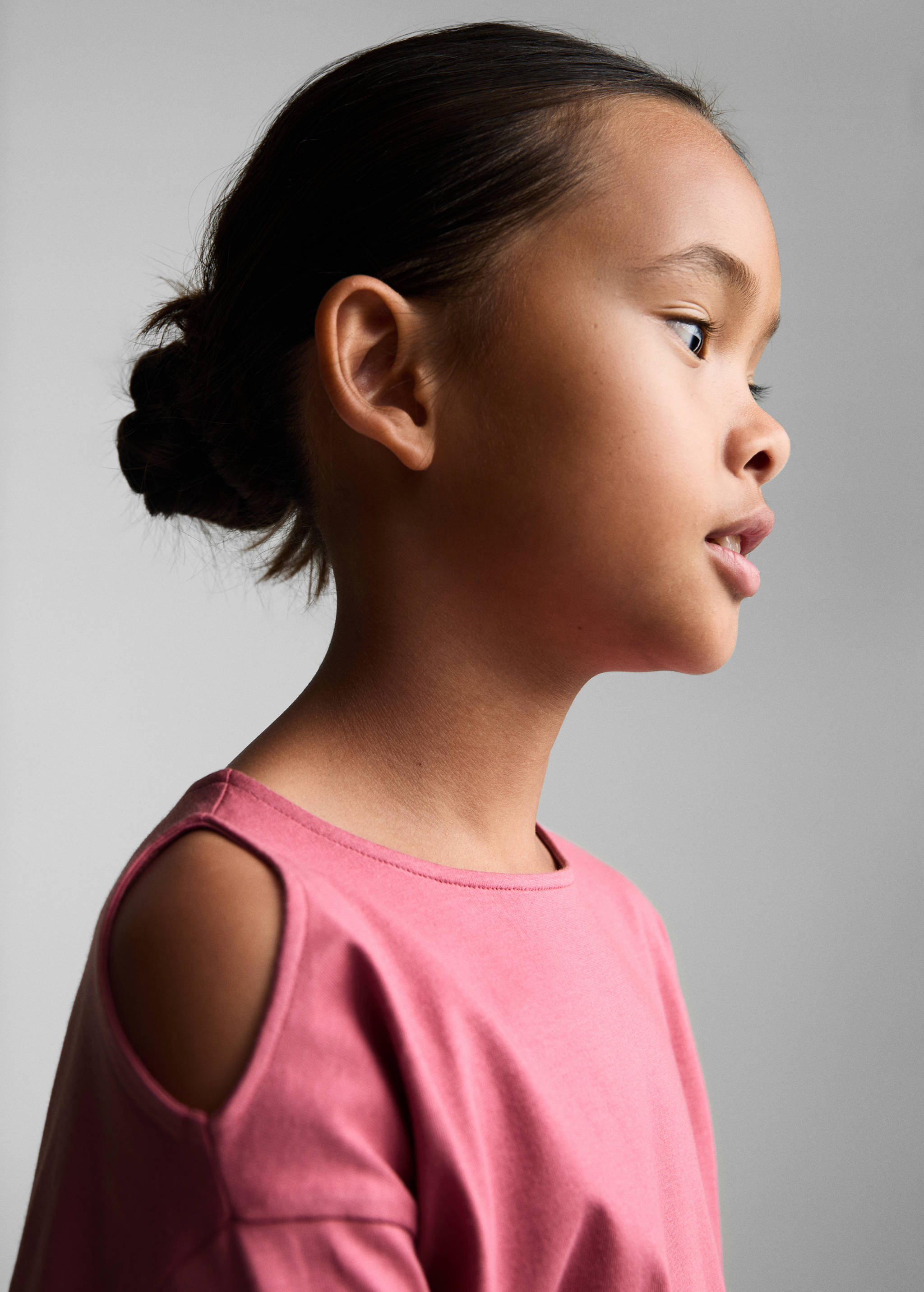 Long-sleeve t-shirt with cut-out - Details of the article 1