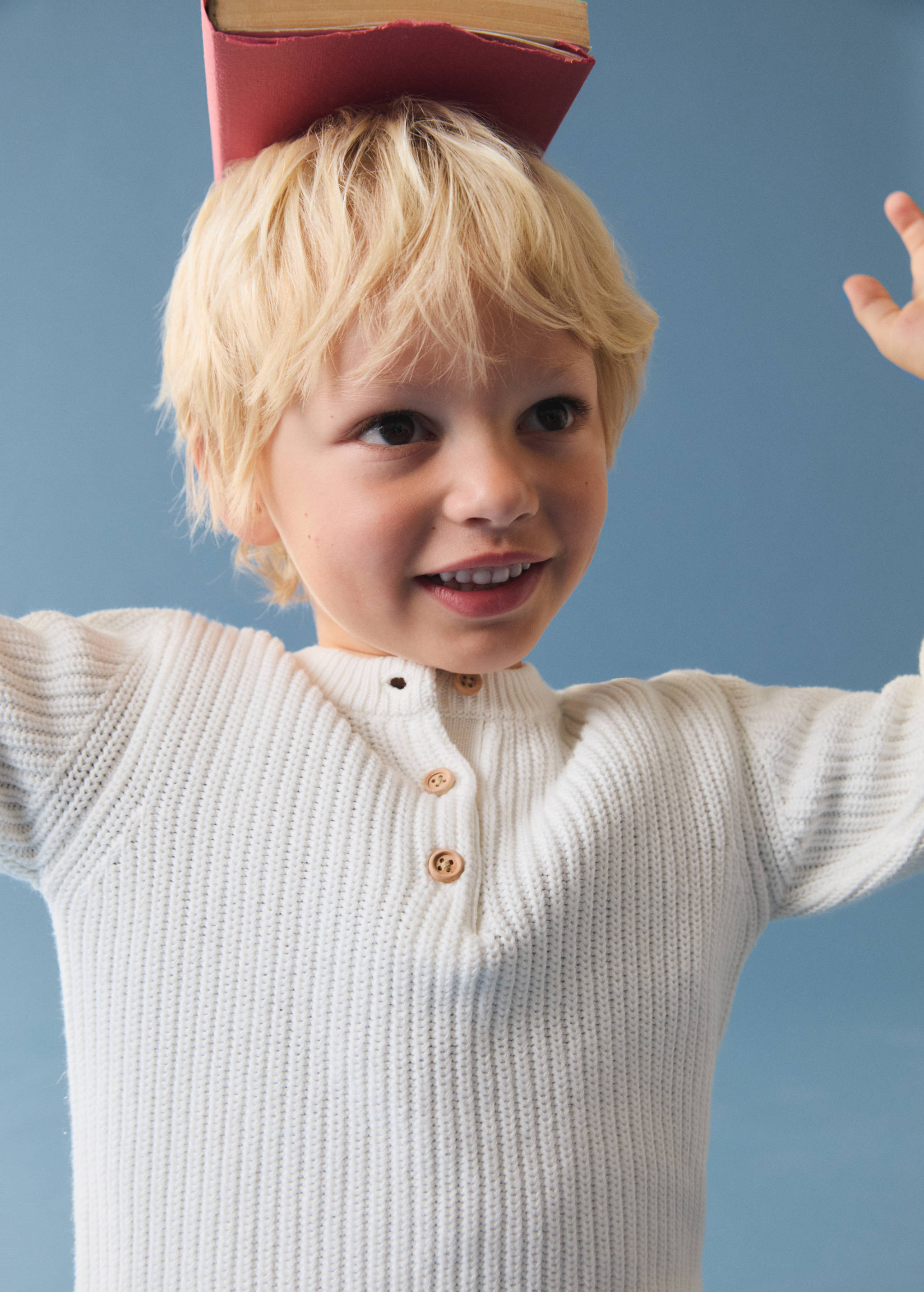 Buttoned collar knit sweater - Details of the article 5