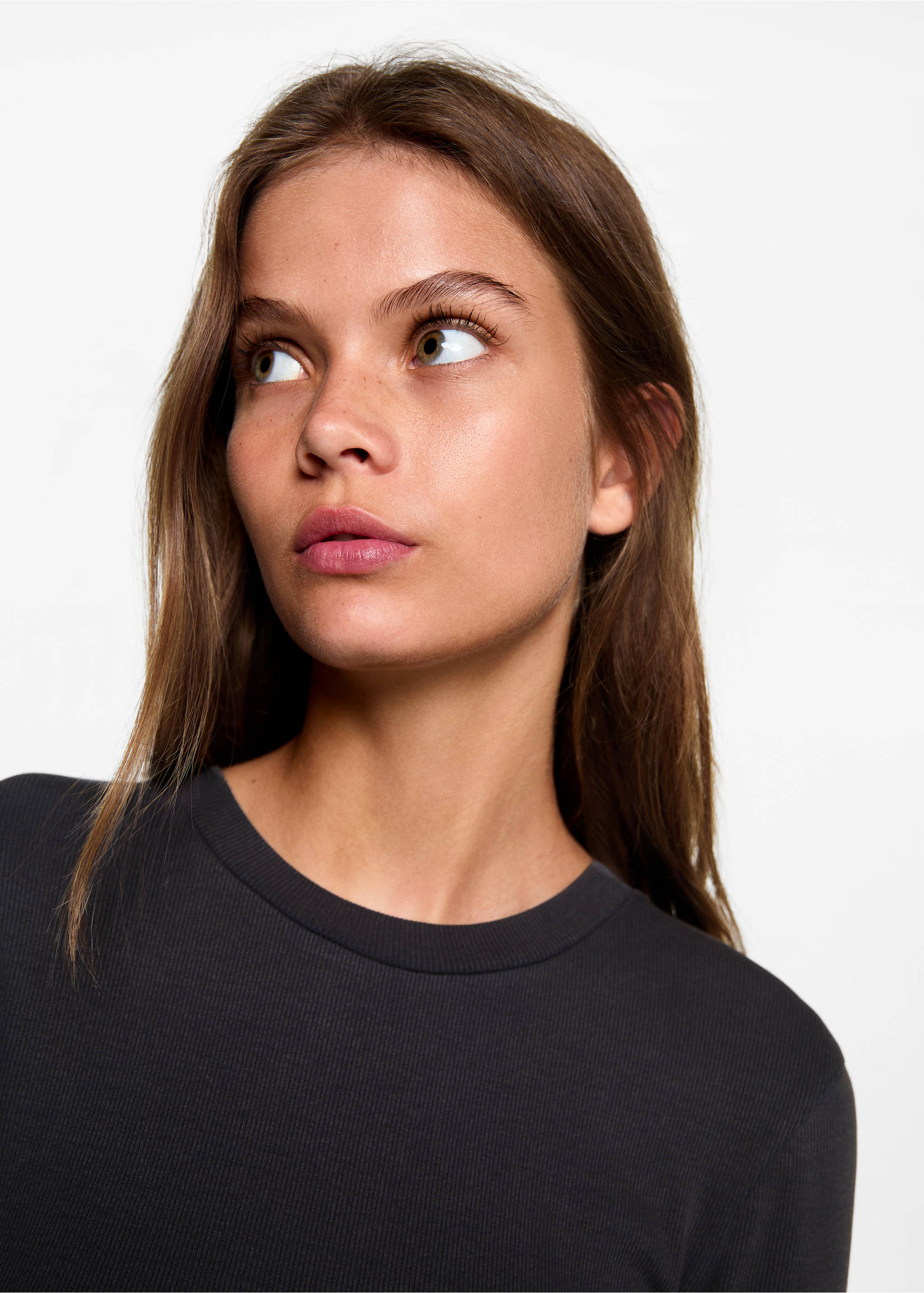 Prążkowana sukienka z rozcięciem - Szczegóły artykułu 1, Antracytowy. Ref: 77024787-00.