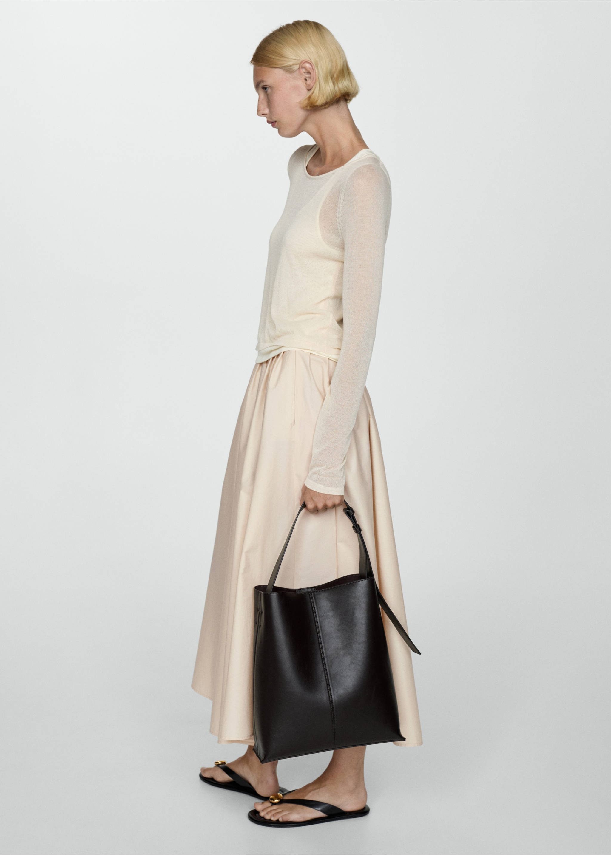 Pleated midi-skirt - General plane, Beige. Ref: 77024791-00.