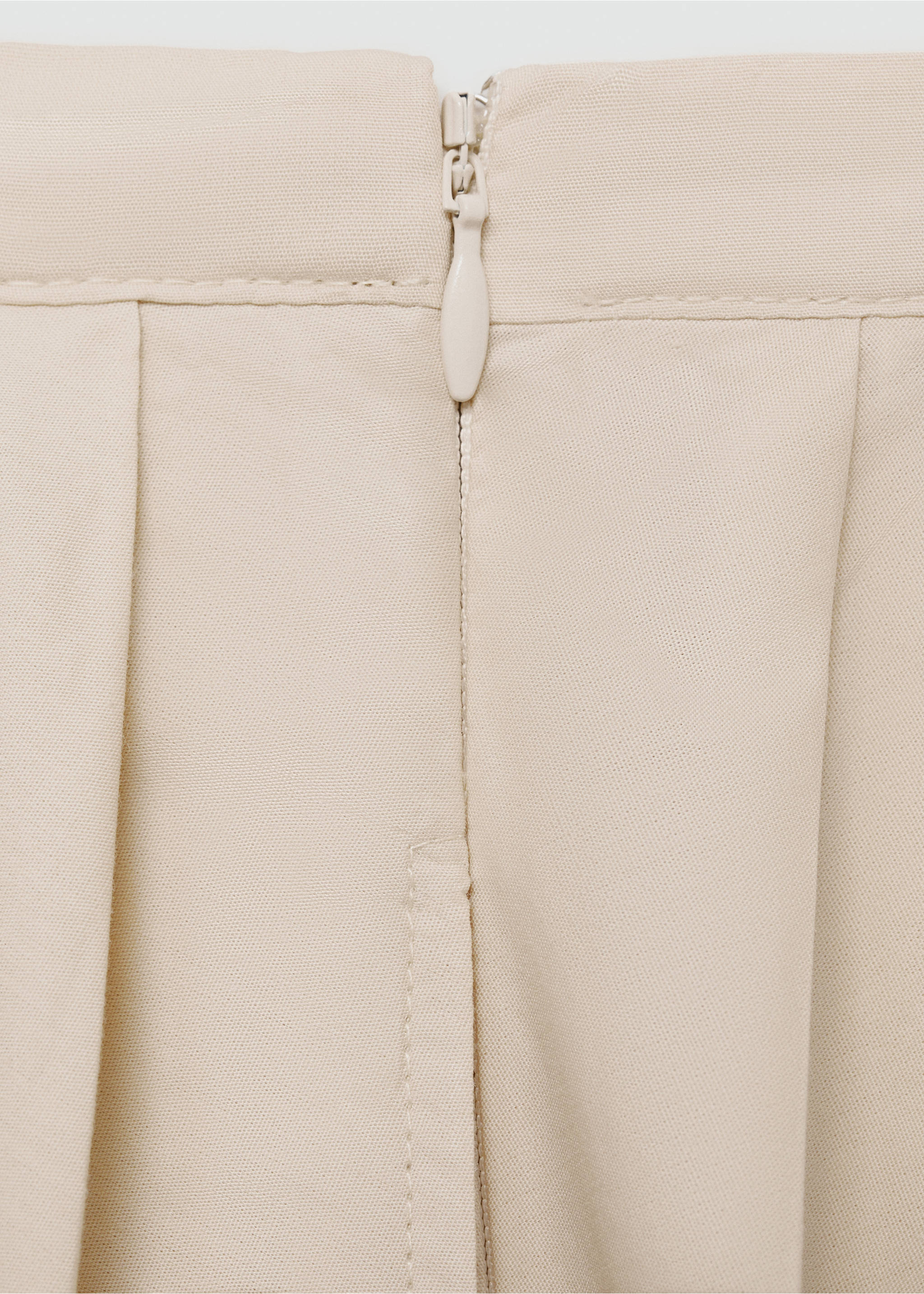 Pleated midi-skirt - Details of the article 8, Beige. Ref: 77024791-00.