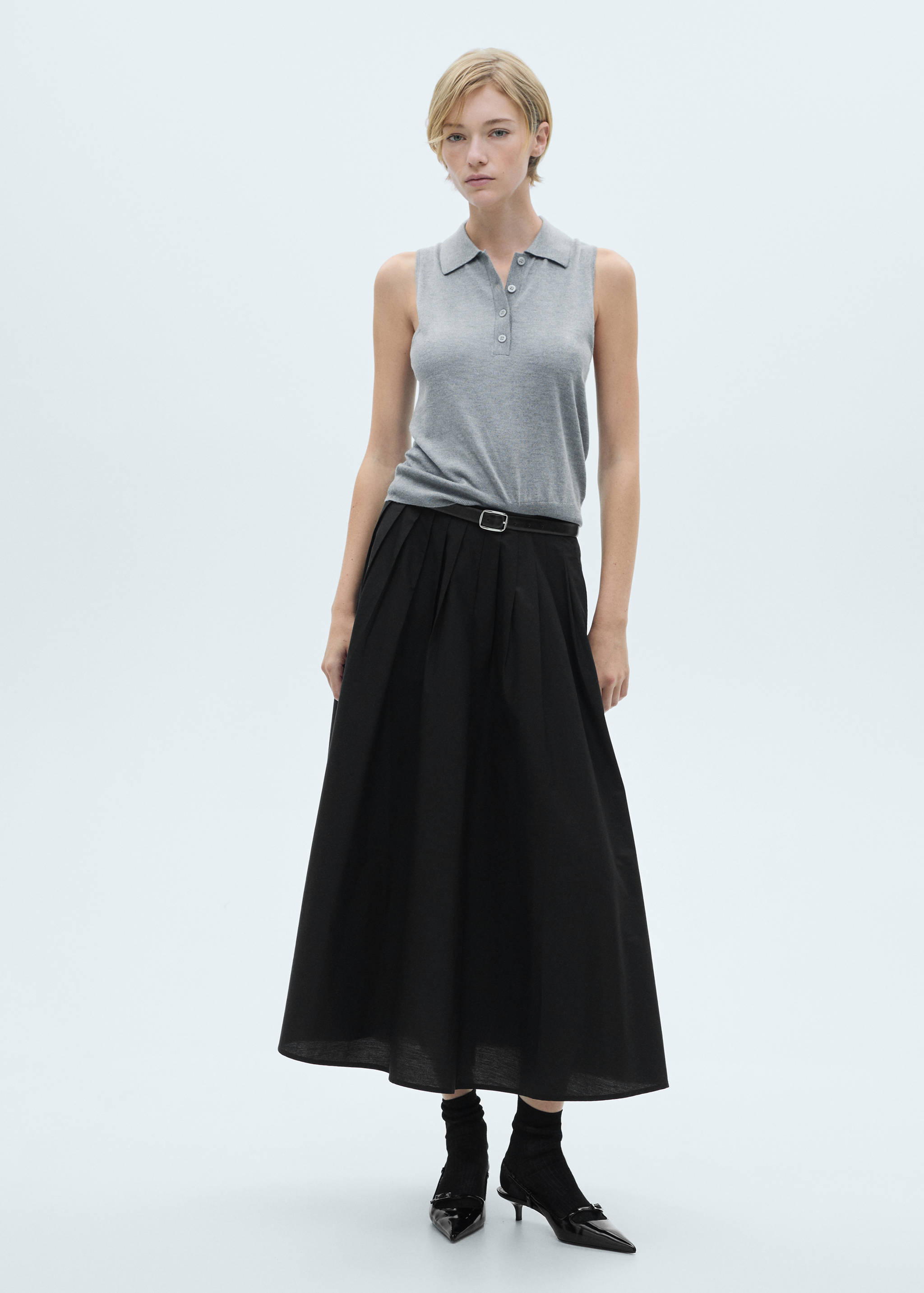 Pleated midi-skirt - General plane