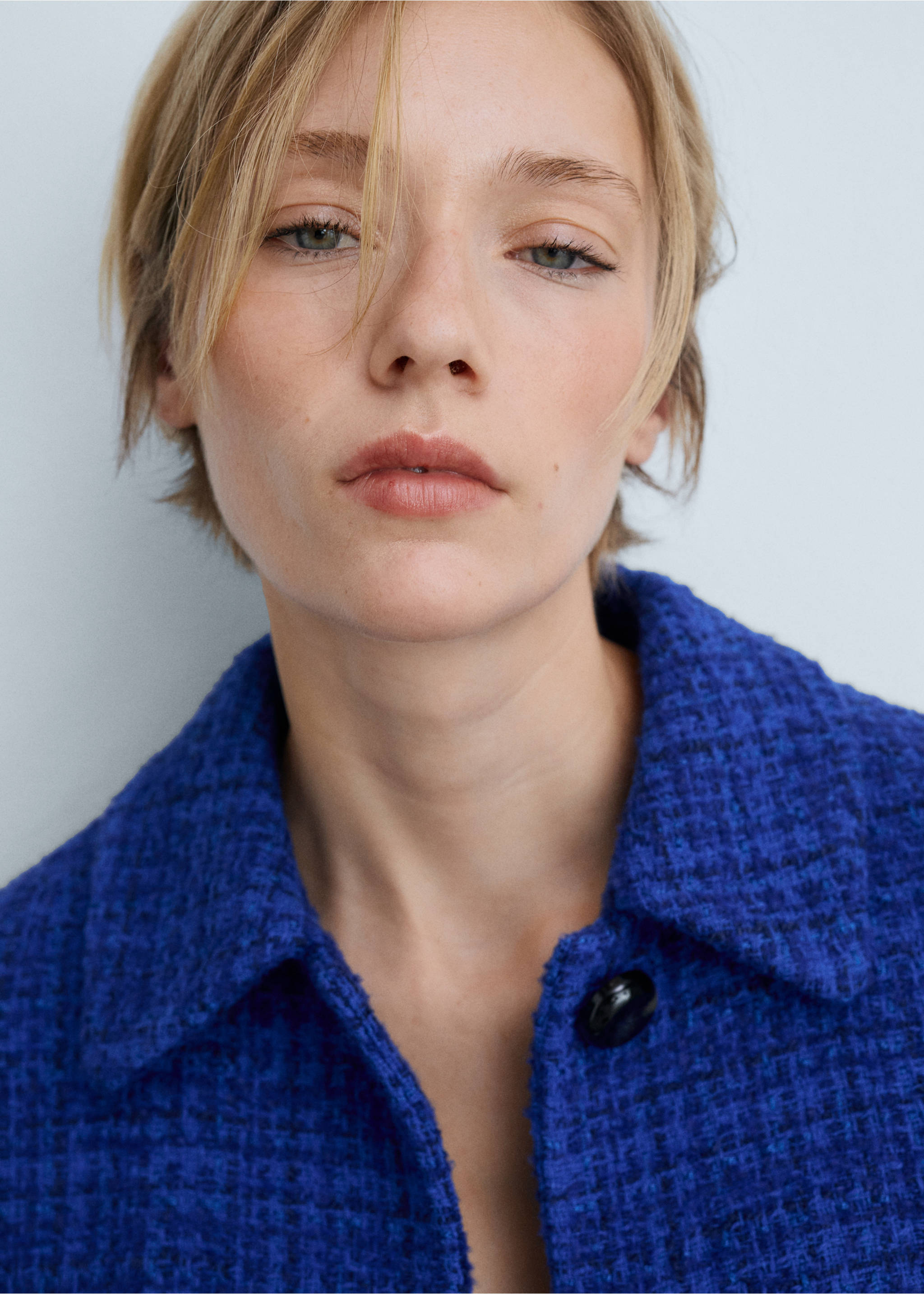 Tweed jacket with buttons - Details of the article 1, Ink Blue. Ref: 77024796-00.