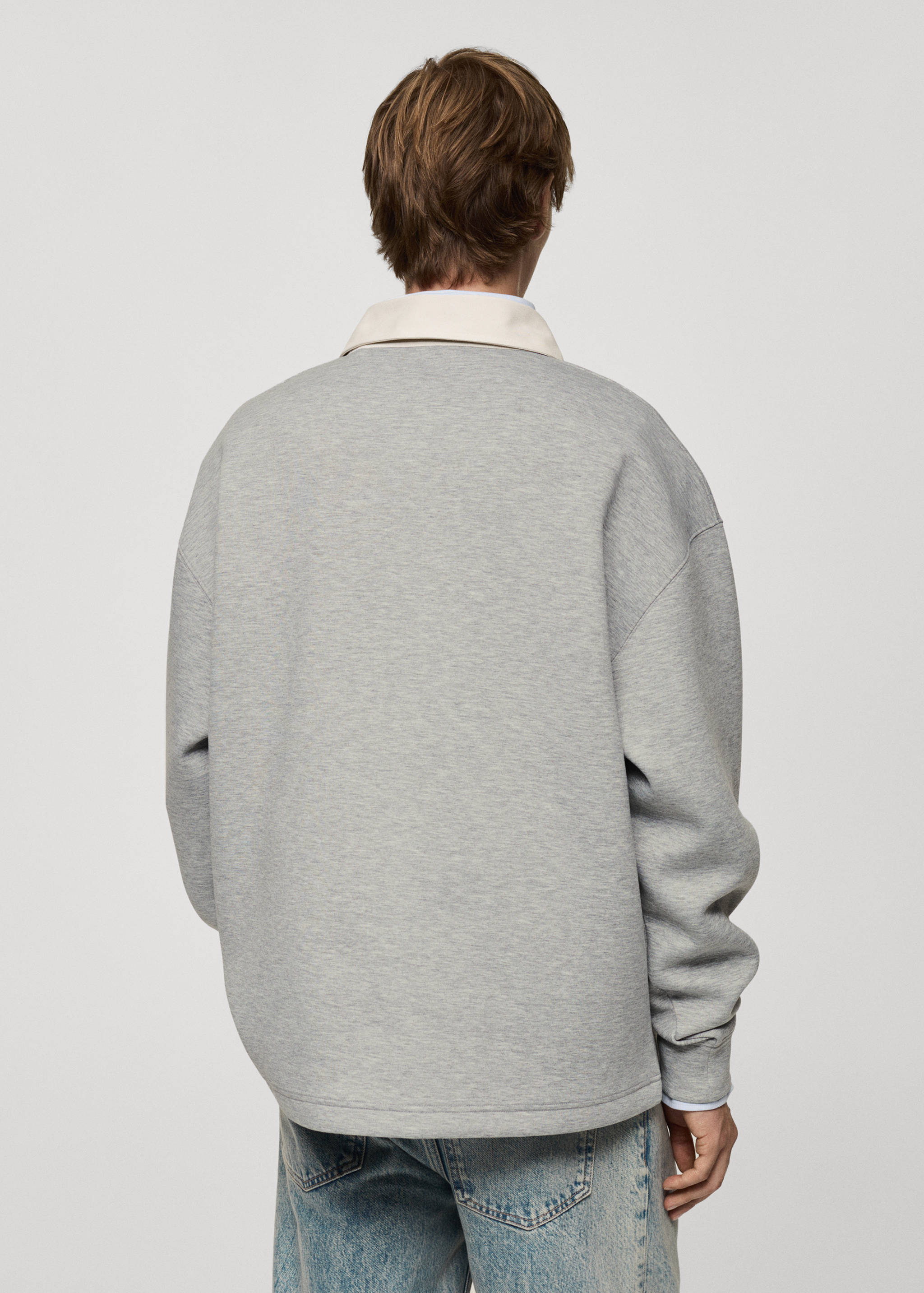 Laza vonaló, póló szabású melegítőfelső - A cikk hátulja