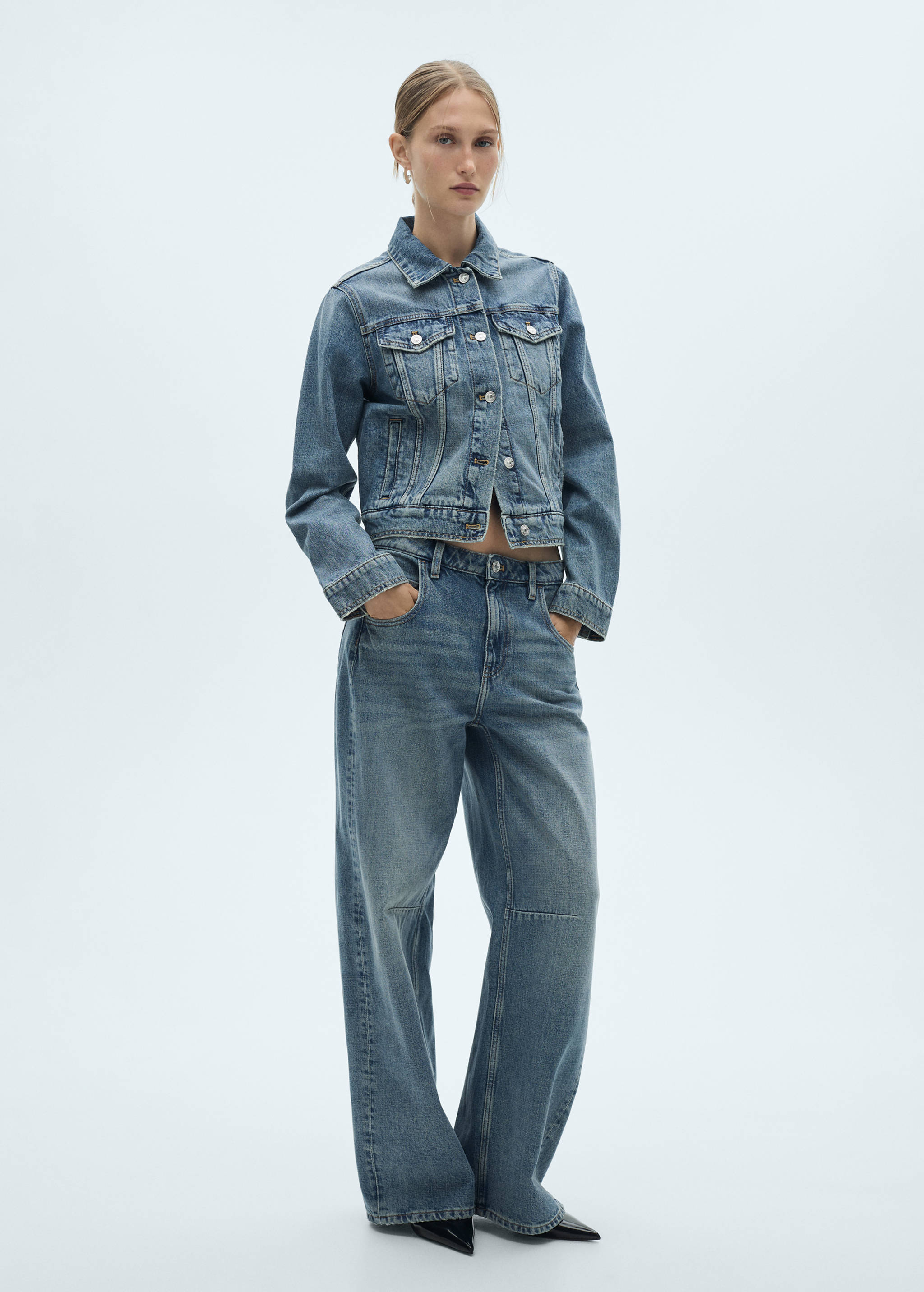 Wide leg mid-rise jeans - General plane