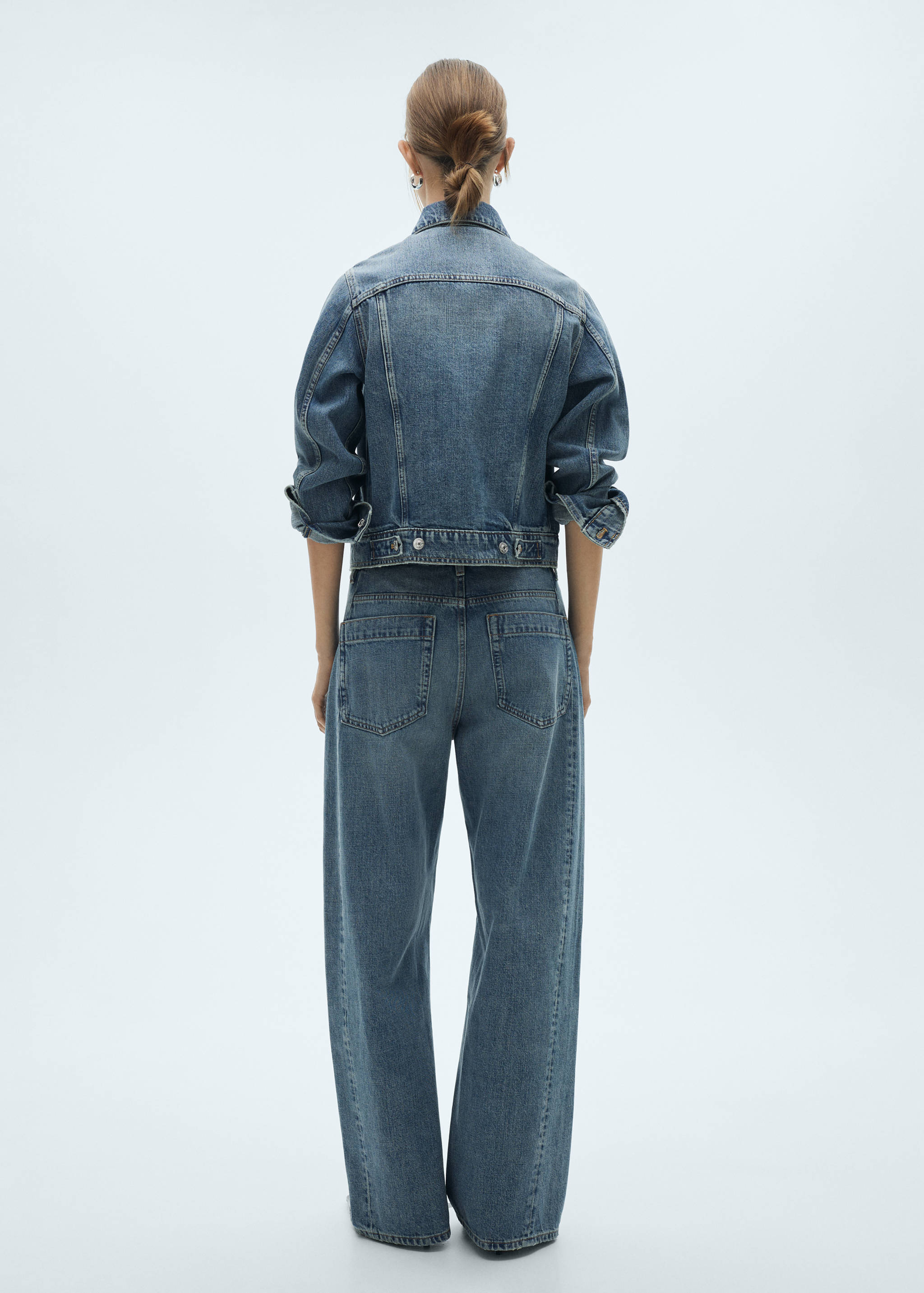 Wide leg mid-rise jeans - Reverse of the article