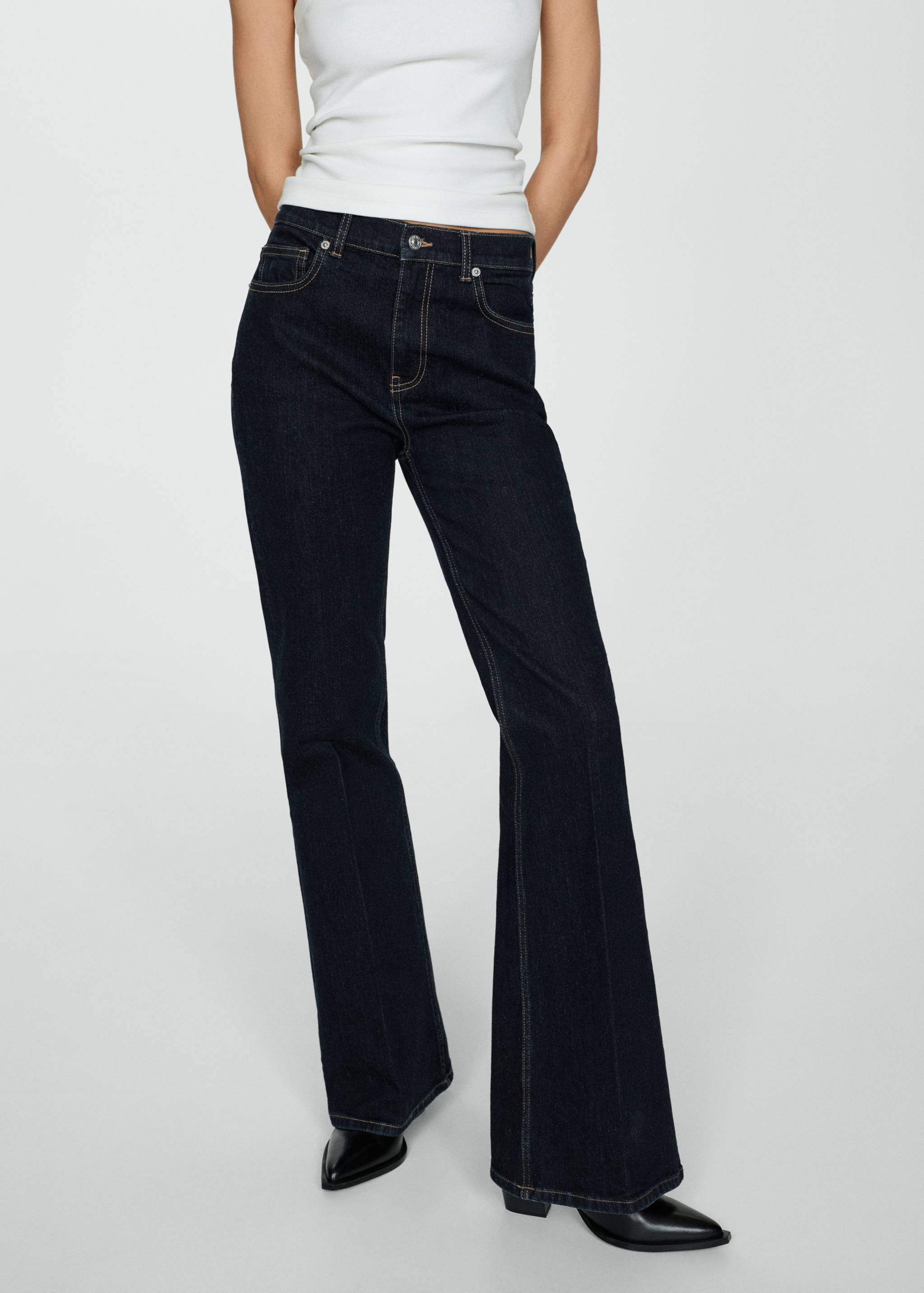Jeans Violeta flare rinse wash - Plano medio