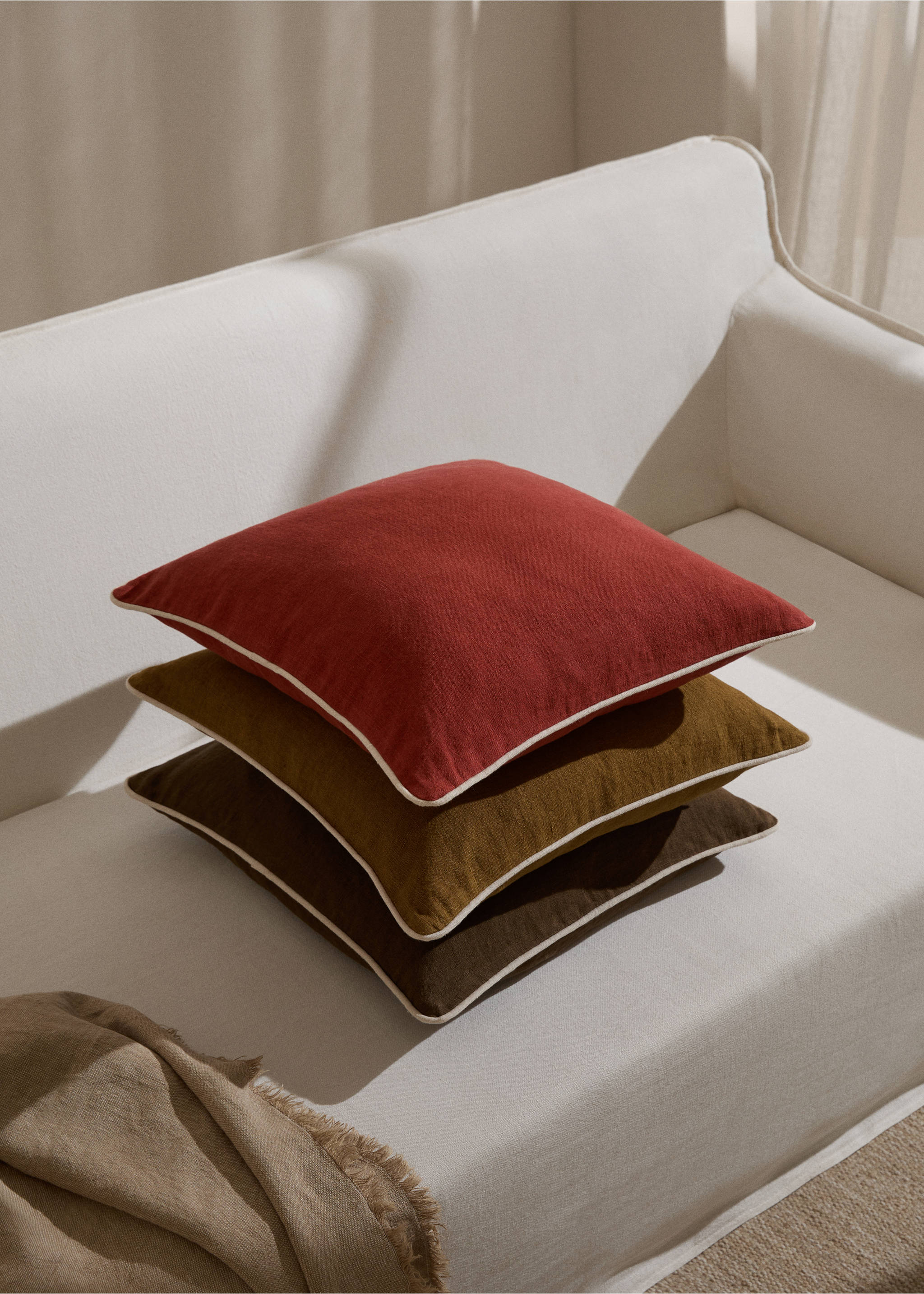 Housse de coussin 100 % lin 50x50 cm - Plan général, Rouge. Ref: 77025662-00.