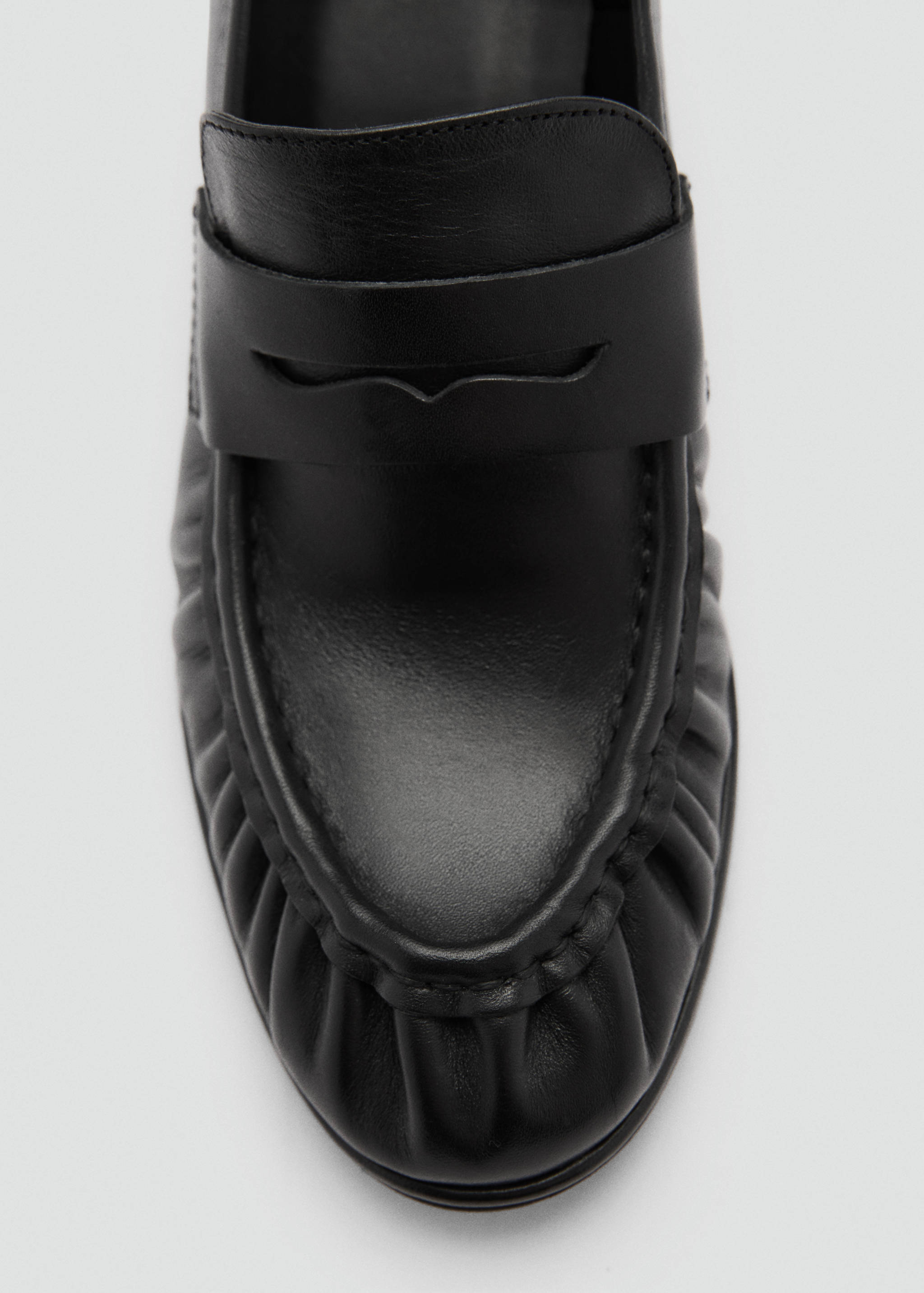 Heeled leather loafers with pleat detail - Details of the article 2
