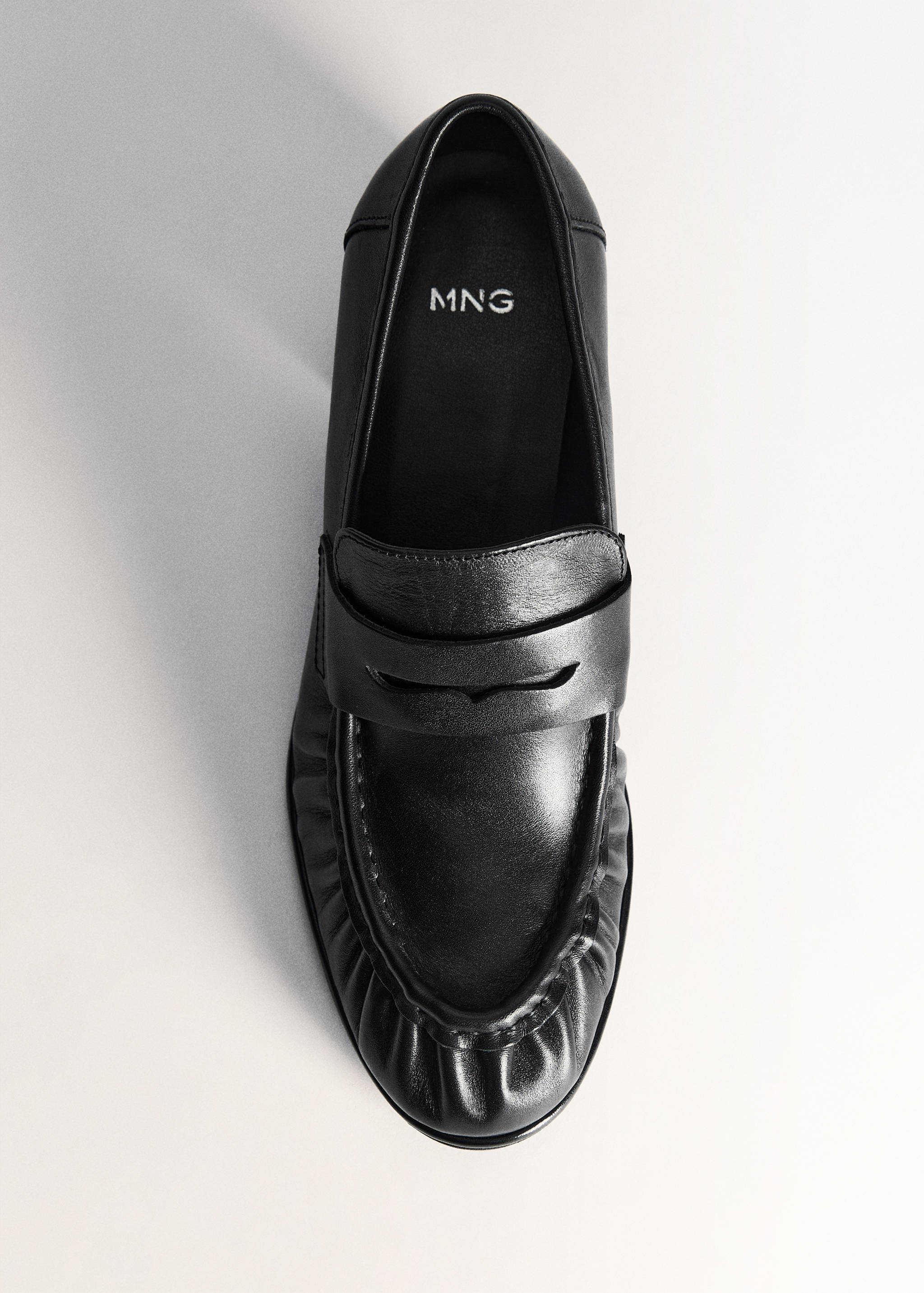 Heeled leather loafers with pleat detail - Details of the article 5