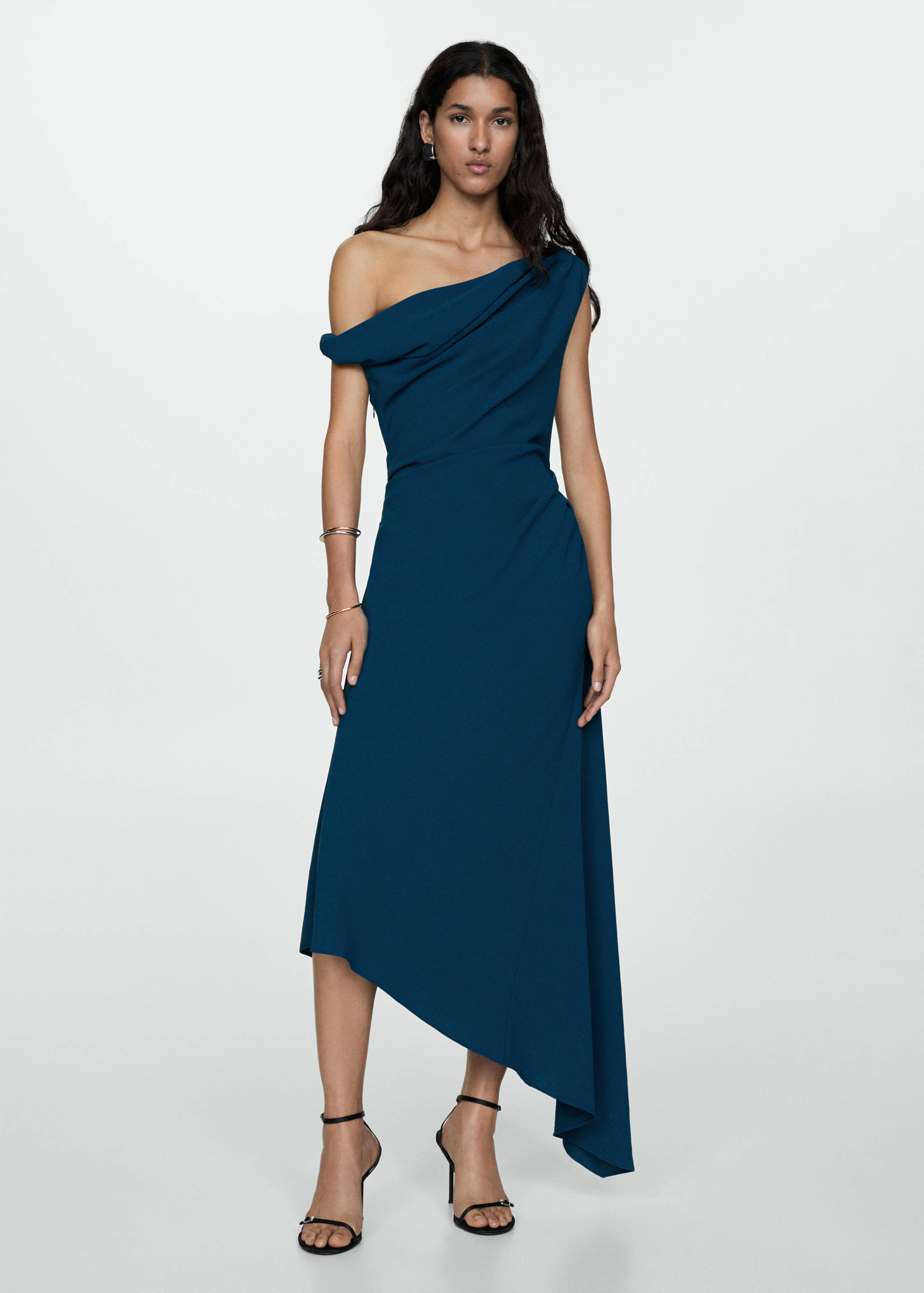 Vestido asimétrico fruncido - Plano general