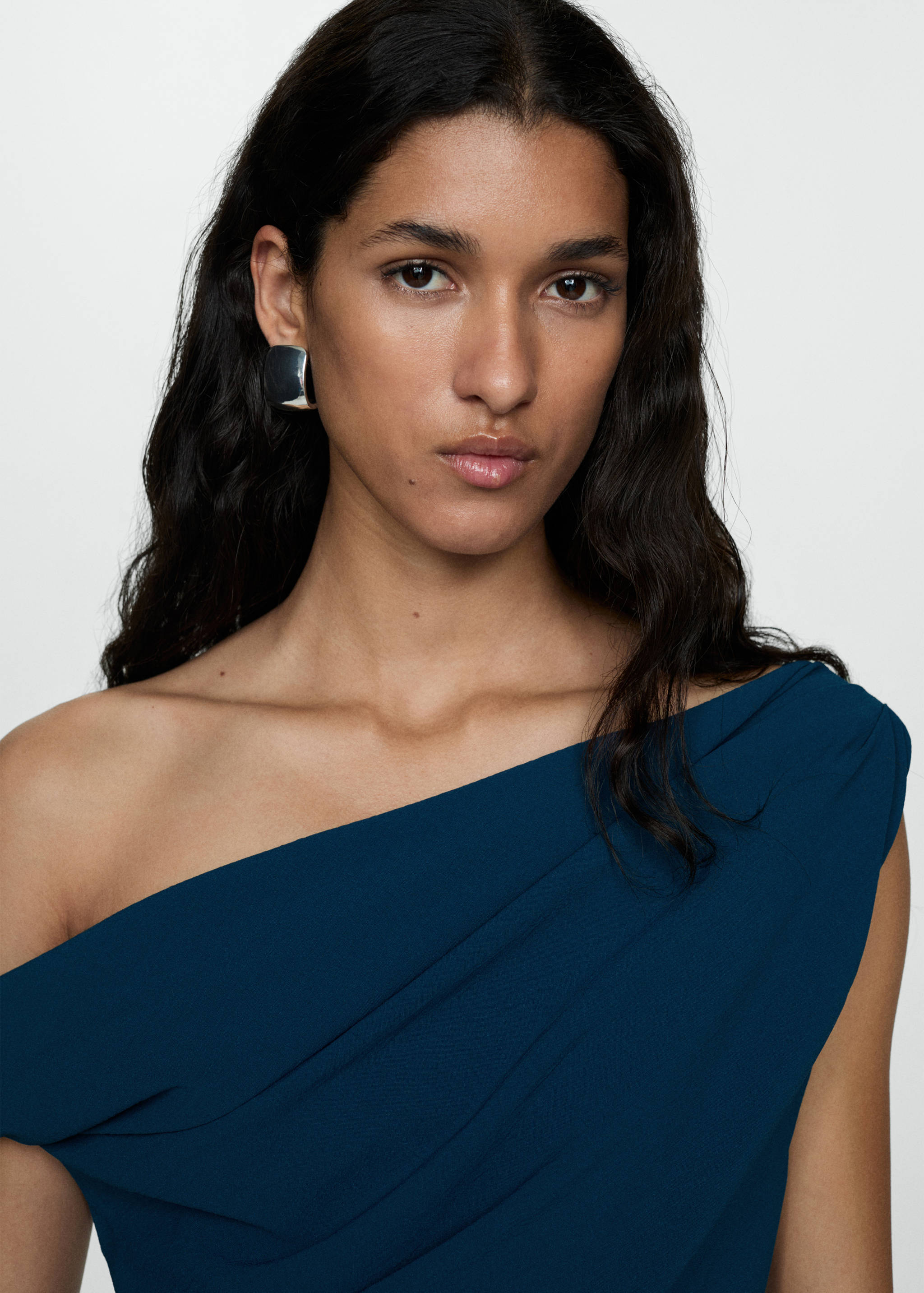 Vestido asimétrico fruncido - Detalle del artículo 1