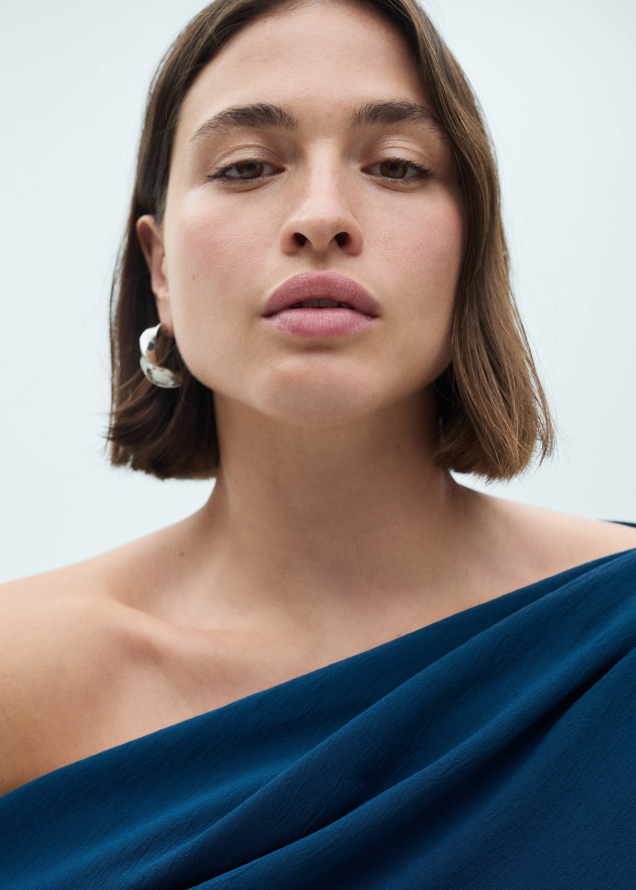 Vestido asimétrico fruncido - Detalle del artículo 4