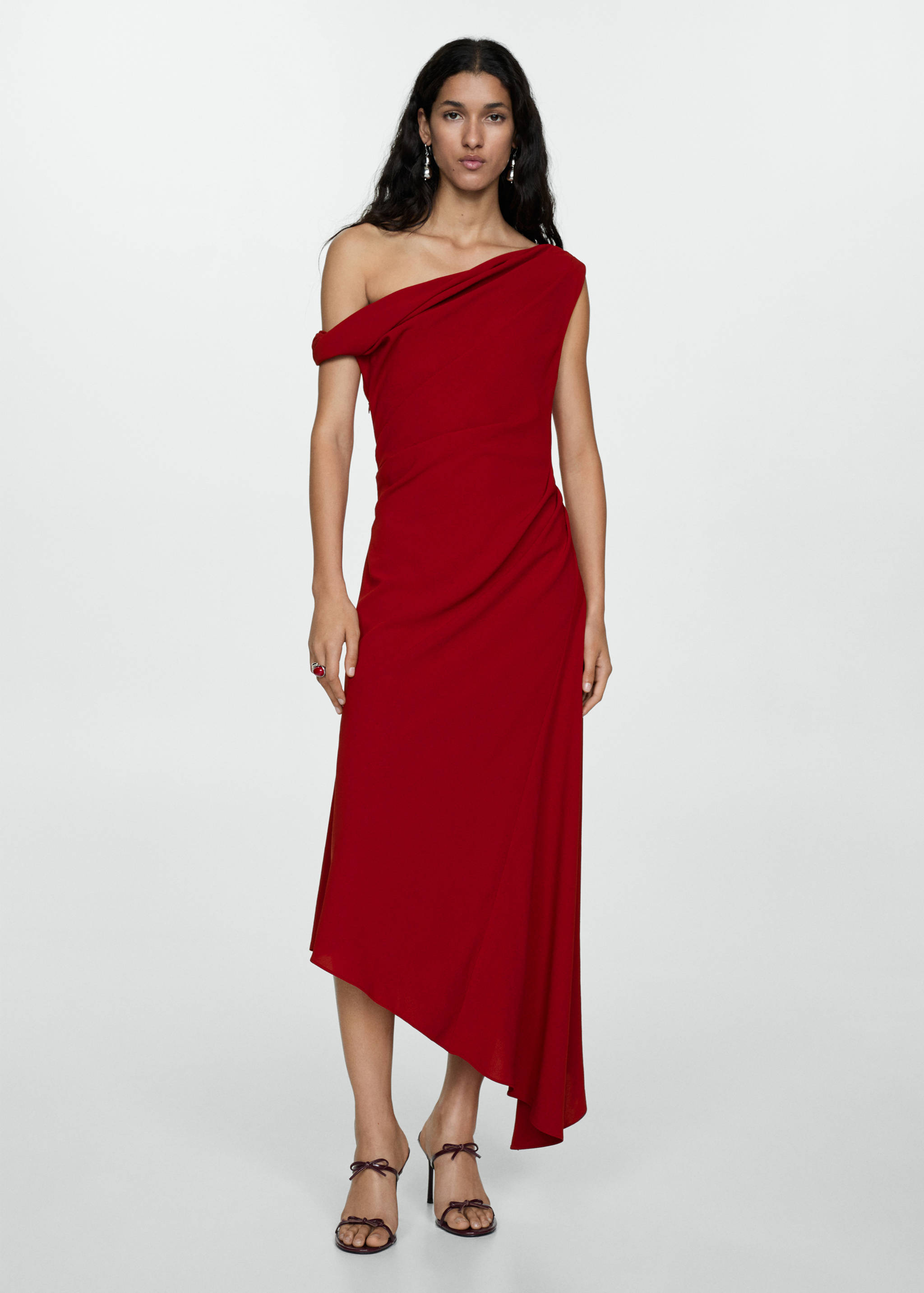 Asymmetrical pleated dress - General plane