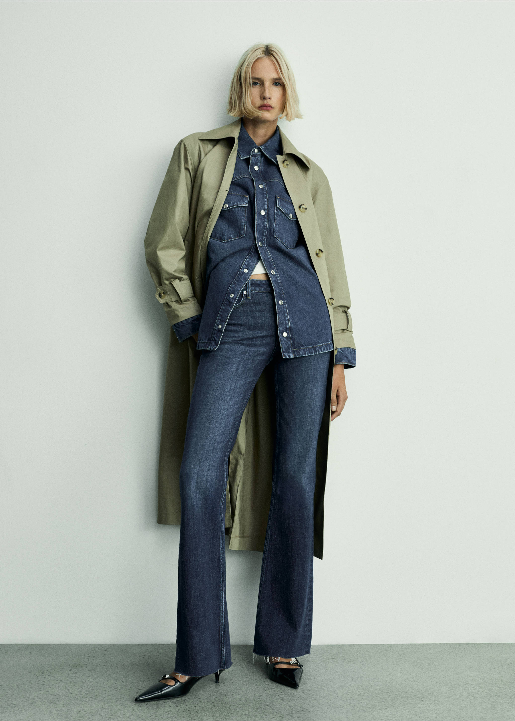 Oversized denim overshirt - Details of the article 6, Dark Blue. Ref: 77025675-00.